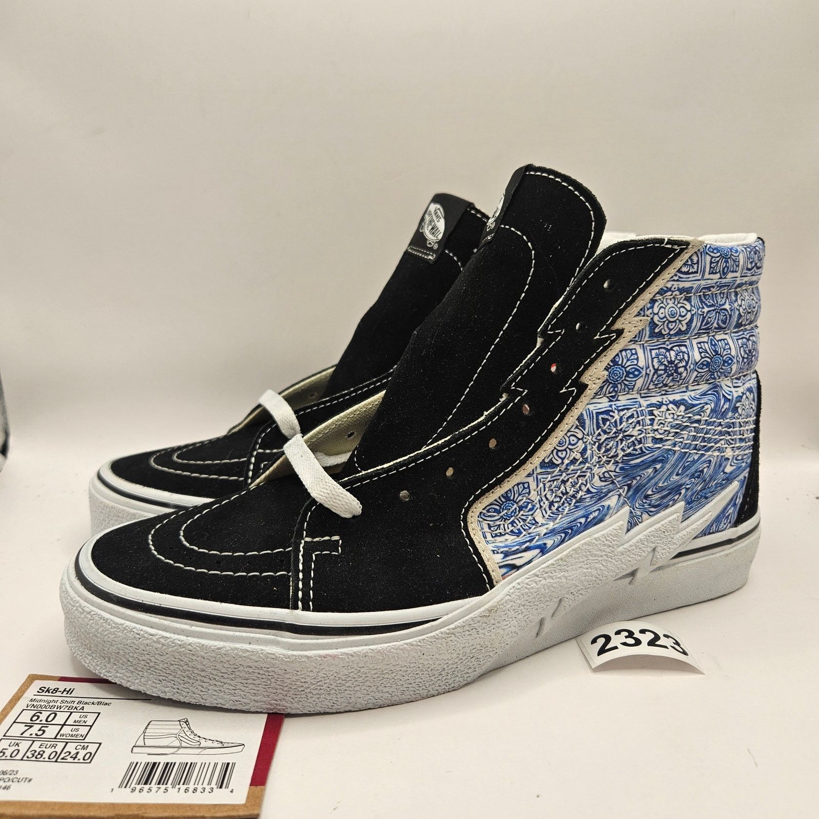 Vans VANS M6/W7.5 SK8-HI BOLT BLACK BLUE LIGHTNING NWOB Size US 6 / EU 39 - 1 Thumbnail