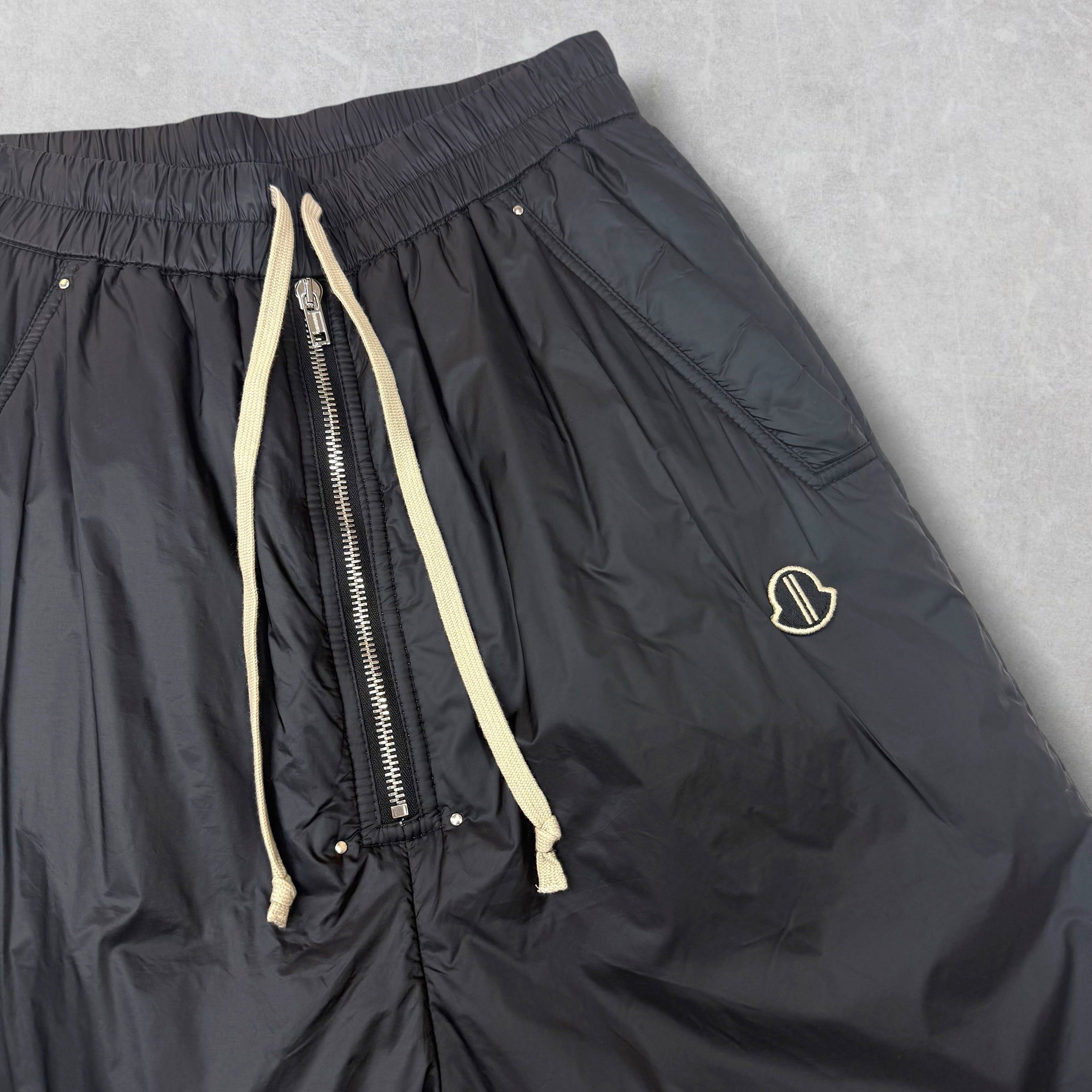 Rick Owens Rick Owens x Moncler Bela Pod Down Shorts S Size US 30 / EU 46 - 3 Thumbnail