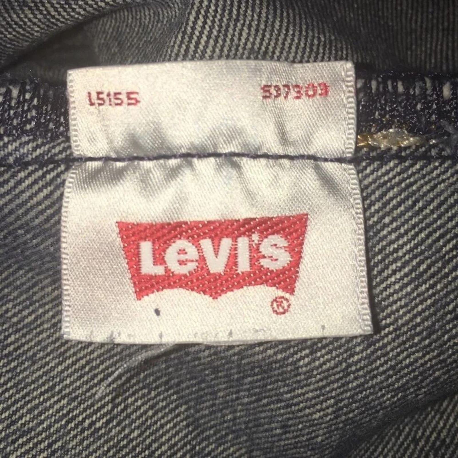 Levi's Levis 501 light wash button fly Jeans, size 31 Size US 31 - 8 Thumbnail