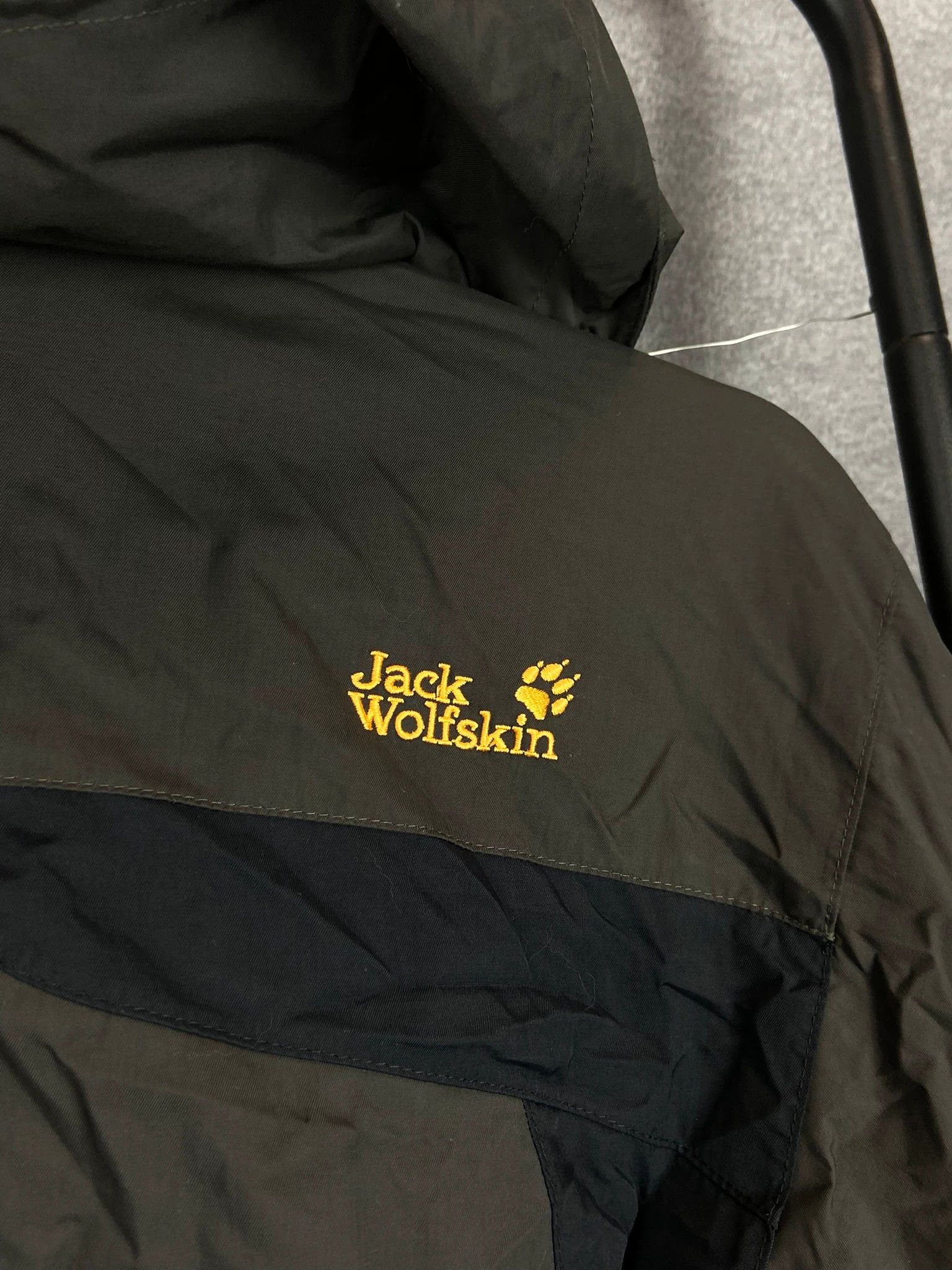 Jack Wolfskin Jack Wolfskin Windbreaker Grey Outdoor Hiking Shell Jacket Size US S / EU 44-46 / 1 - 6 Thumbnail
