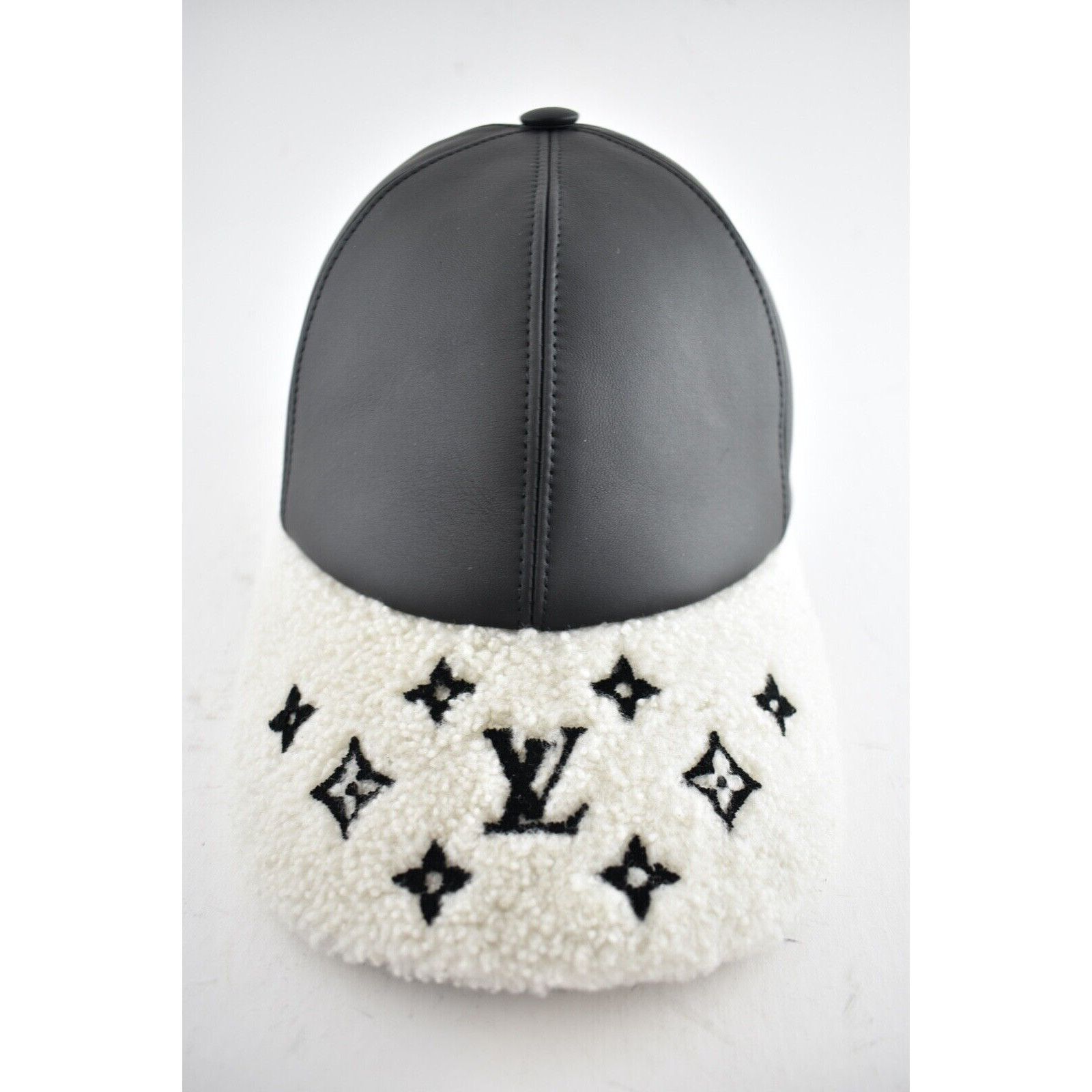 Louis Vuitton Louis Vuitton Leather Shearling Fur Visor Baseball Cap Hat M Size ONE SIZE - 4 Thumbnail