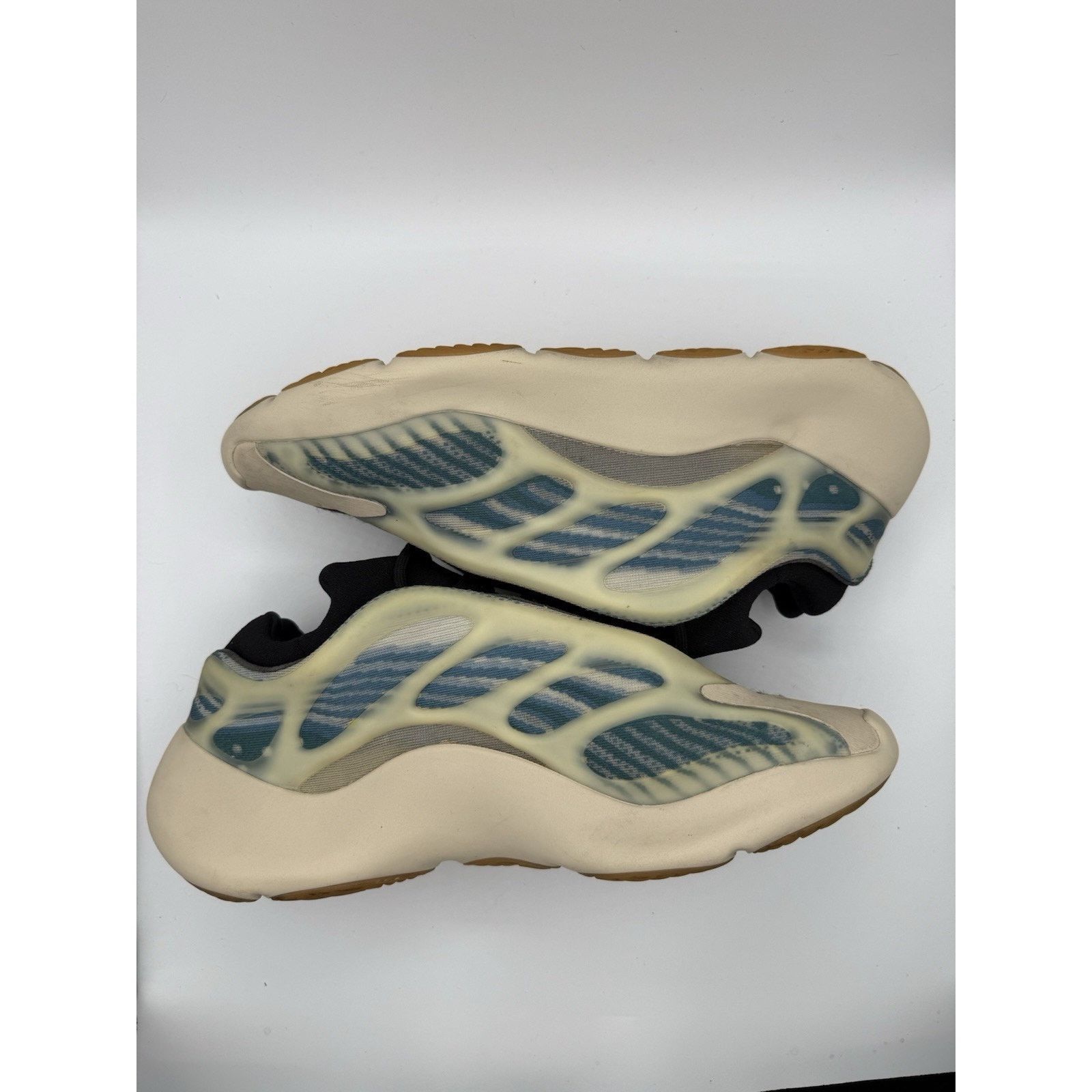 Adidas Size 13 - adidas Yeezy 700 V3 Kyanite Size US 13 / EU 46 - 2 Thumbnail