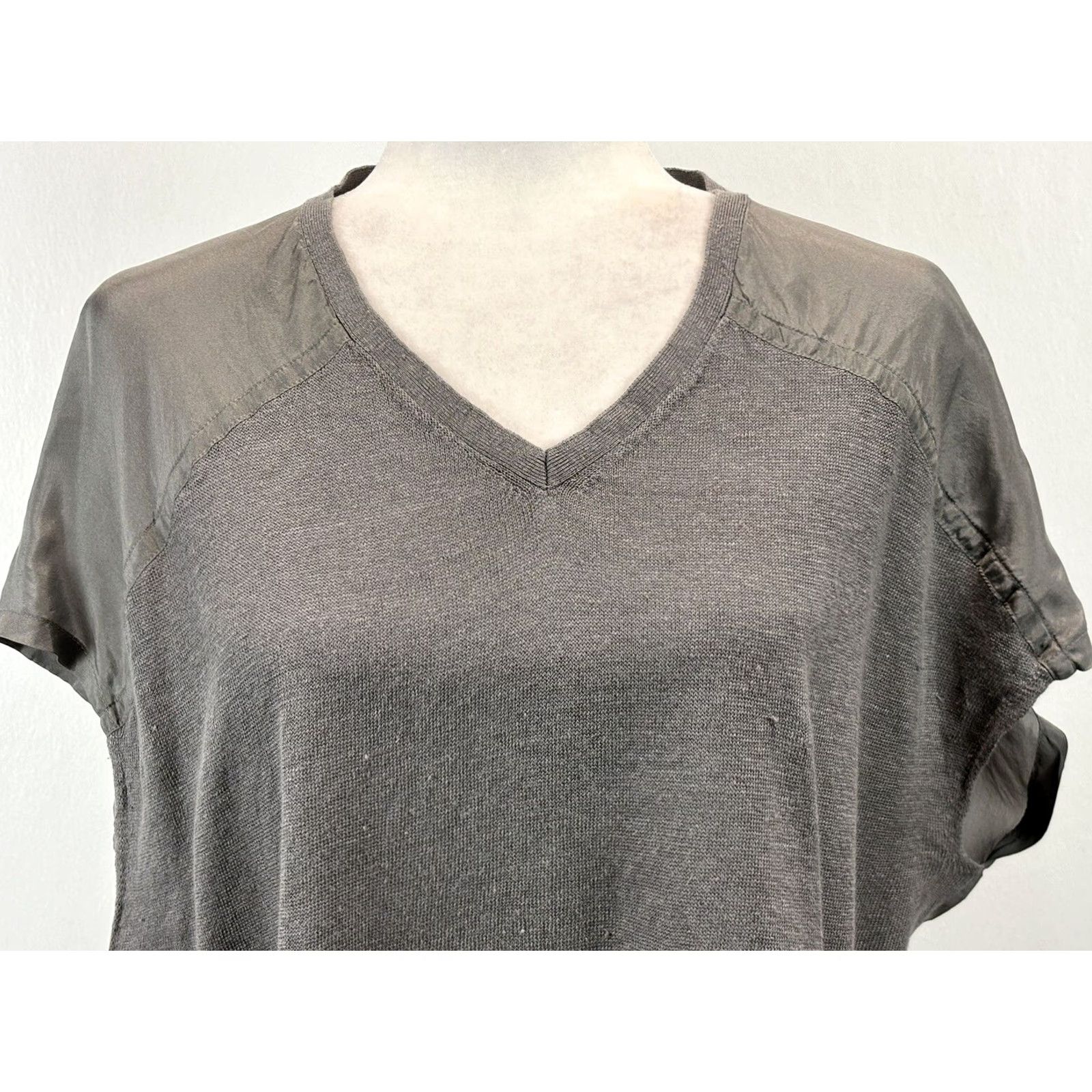 Eileen Fisher Eileen Fisher Shirt Sweater Womens S Gray Linen Silk Mixed Media V-Neck Short Sleeve Pullover Modern Lagenlook Oversized Size S / US 4 / IT 40 - 5 Thumbnail