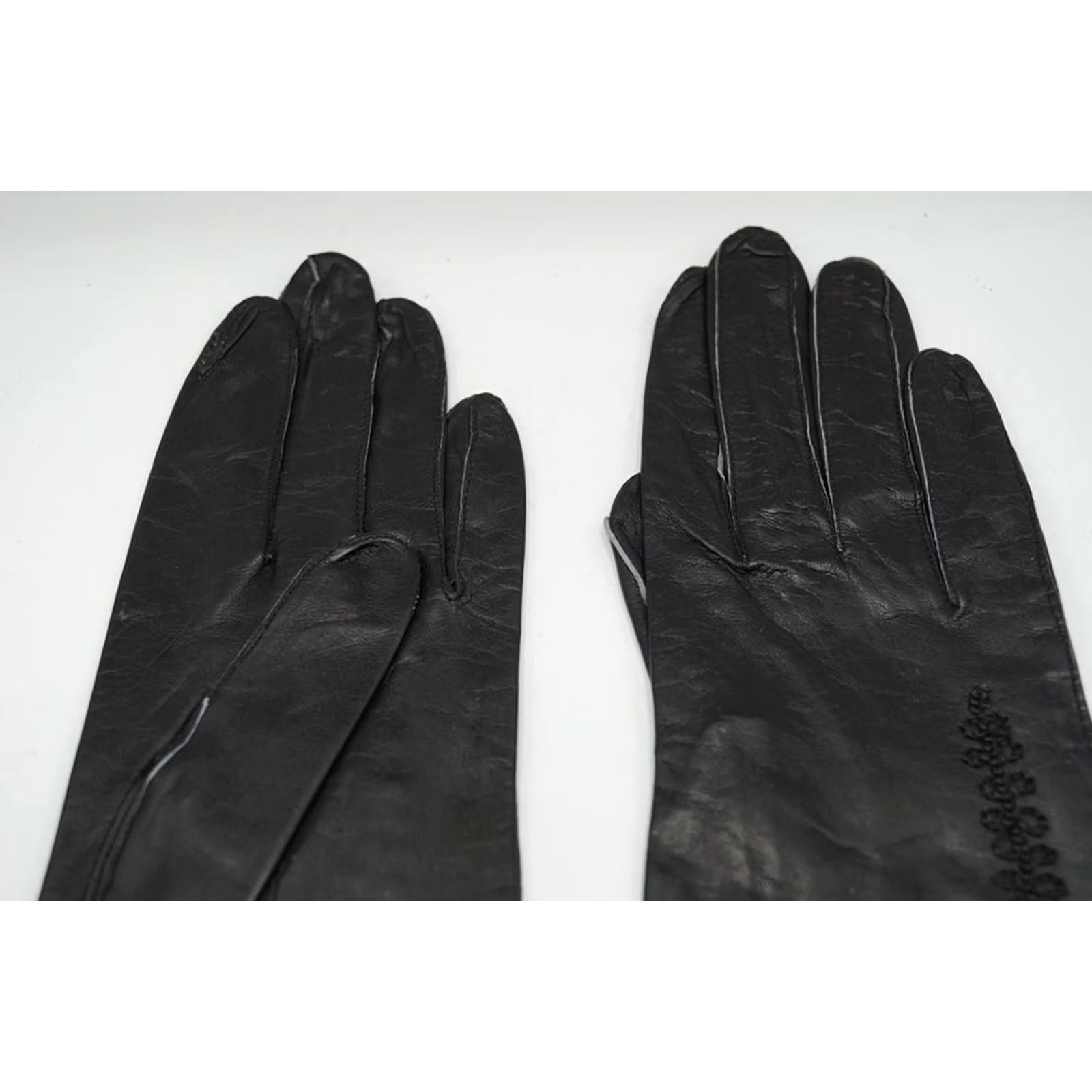 Vintage VINTAGE Black Leather Gloves Size 7 1960's Fashion Size ONE SIZE - 3 Thumbnail