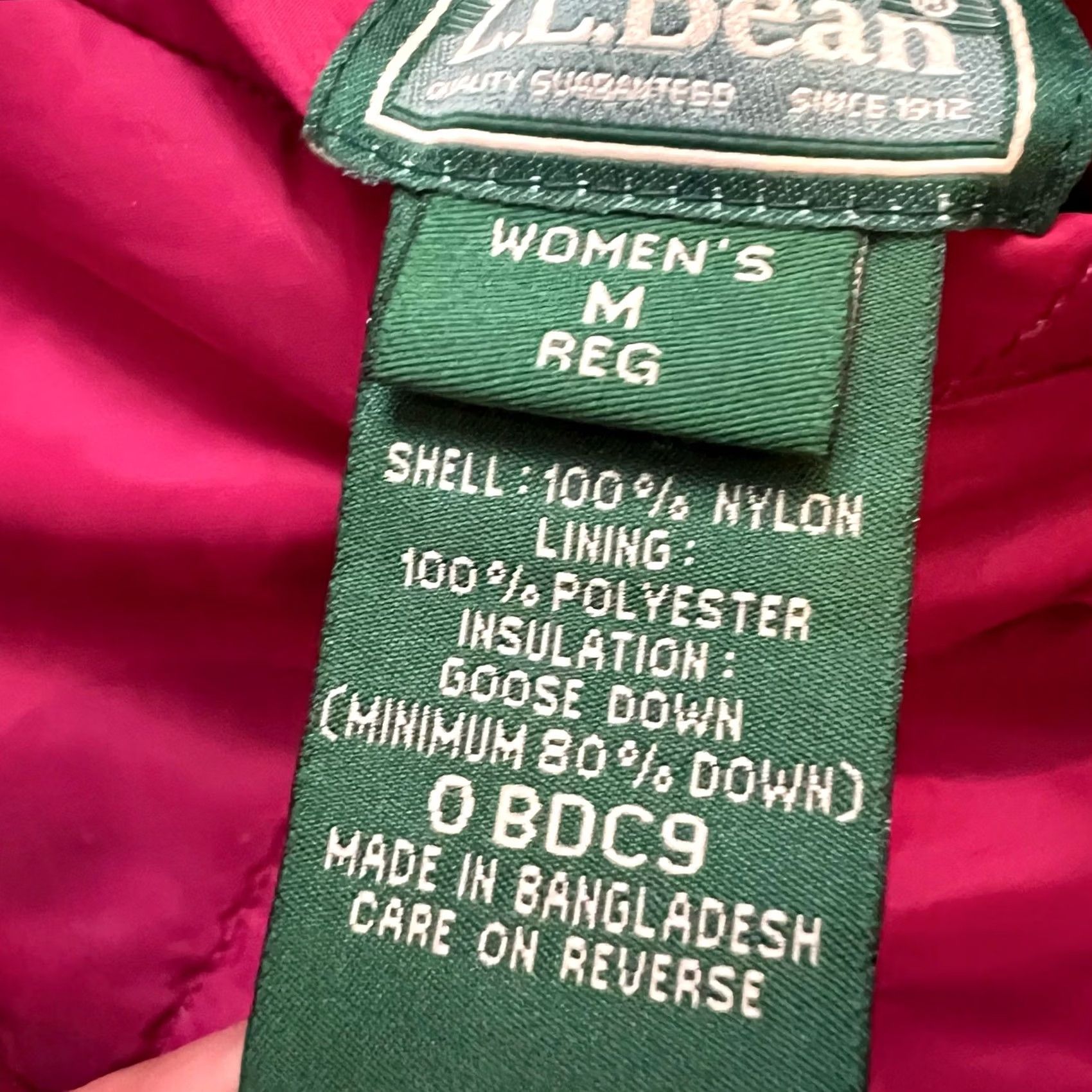 Vintage LL Bean Down Puffer Jacket Vest Womens M Reversible Pink Vest Womens M Pink LL Bean Puffer Jacket Vest Womens M Reversible Pink 90s N/A Size M / US 6-8 / IT 42-44 - 5 Thumbnail