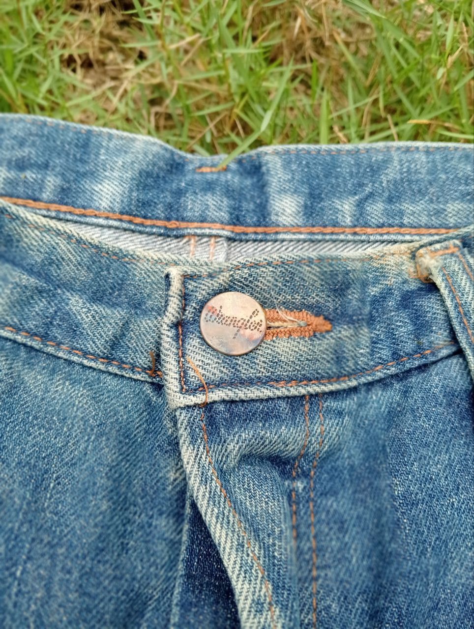 Wrangler VTG WRANGLER BLUE BELL BUTTON FLY WESTERN CUT JEANS Size US 32 / EU 48 - 5 Thumbnail