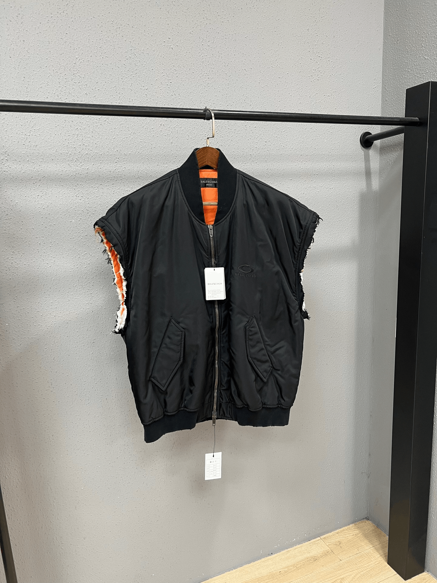 Balenciaga Balenciaga Black Vest with Orange Lining Size US S / EU 44-46 / 1 - 1 Thumbnail