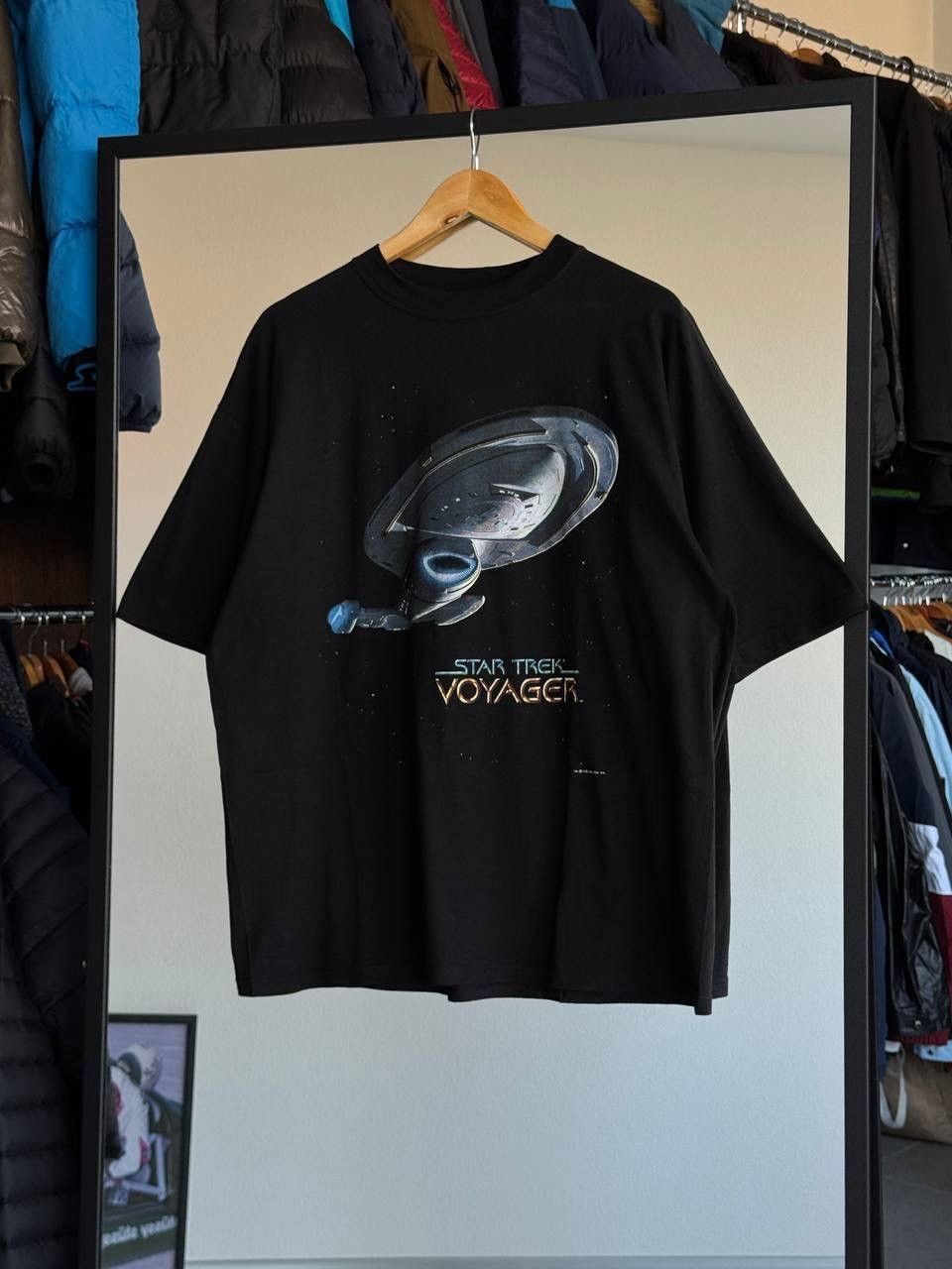 Other Star Trek Voyager 1995 vintage t shirt Size US L / EU 52-54 / 3 - 1 Thumbnail