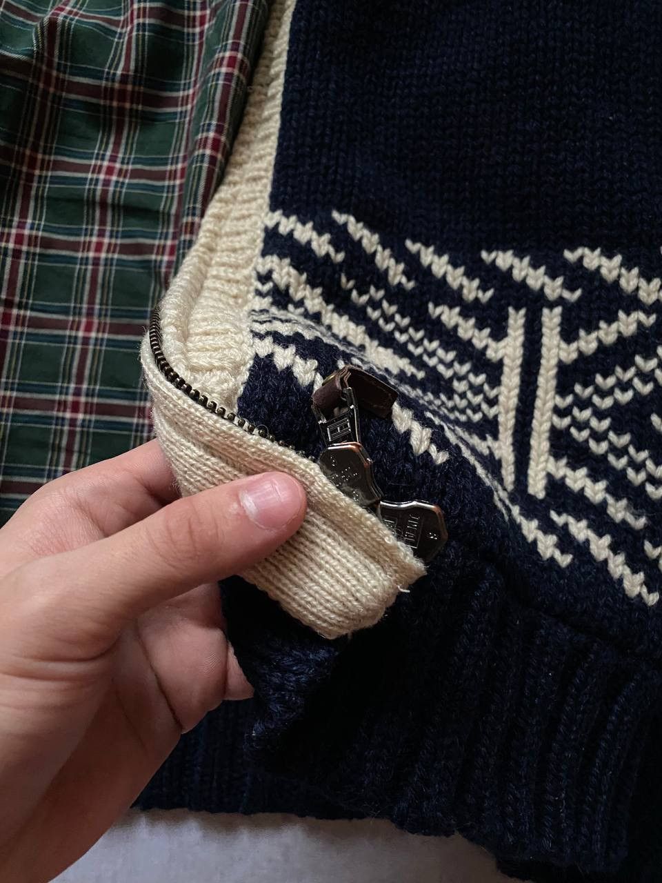 Tommy Hilfiger × Vintage Vintage Tommy Hilfiger Navajo Aztec Knit Zip Up Jacket Y2K Size US XL / EU 56 / 4 - 5 Thumbnail