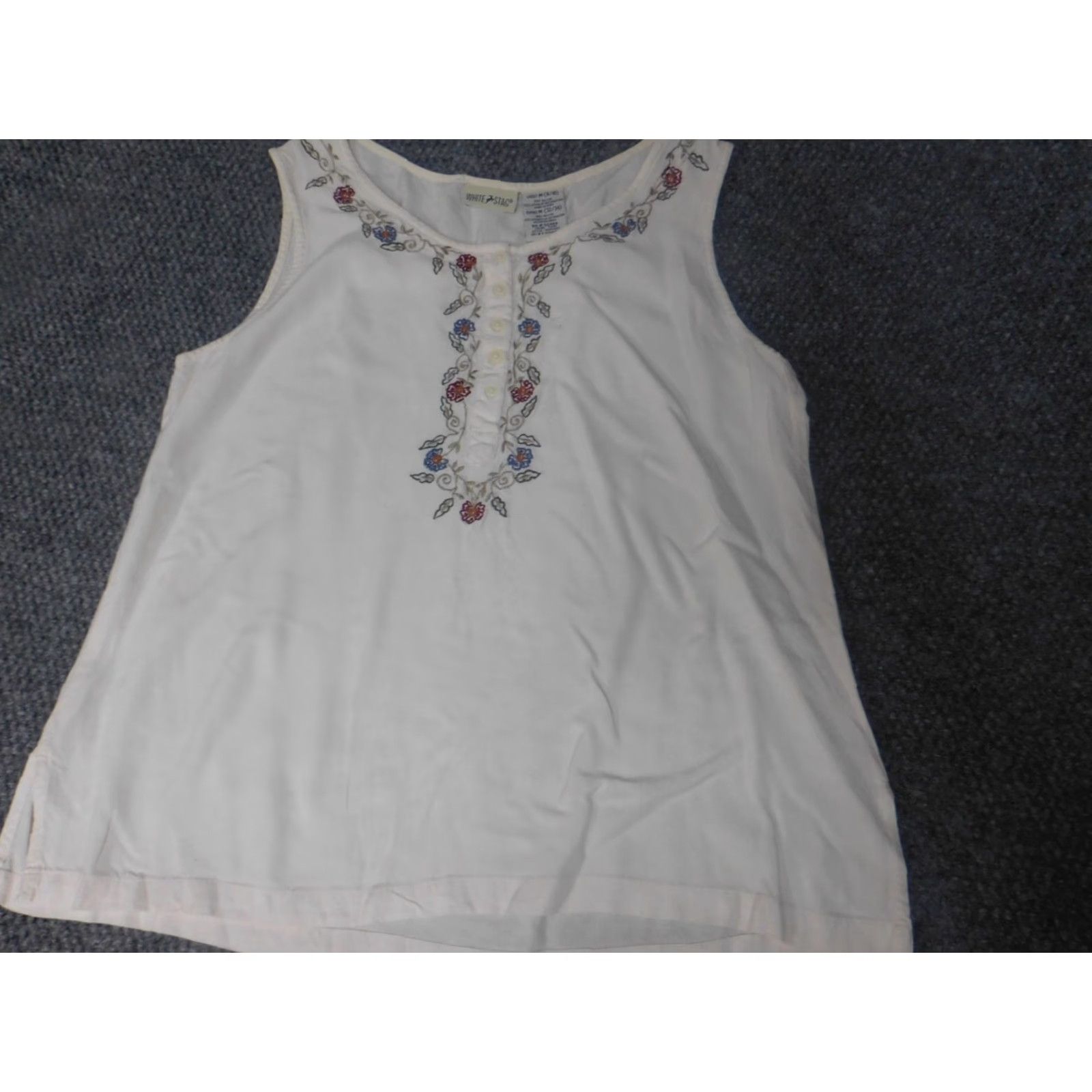 Vintage White Stag Blouse Womens Regular M White Crew Neck Pullover Sleeveless Floral Ruffle Casual Rayon Vintage No Size M / US 6-8 / IT 42-44 - 3 Thumbnail