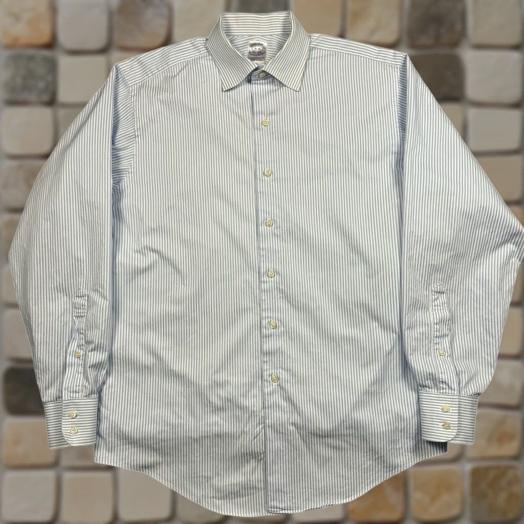 Brooks Brothers Brooks Brothers Vintage 90s Pinstripe Blue Button Down Mens Shirt Size US L / EU 52-54 / 3 - 1 Thumbnail