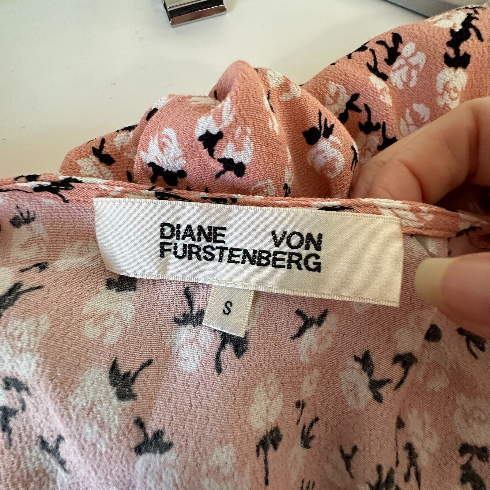 Diane von Furstenberg Diane Von Furstenberg Floral Ruffled Wrap Mini Puff Sleeve S Size S / US 4 / IT 40 - 10 Thumbnail