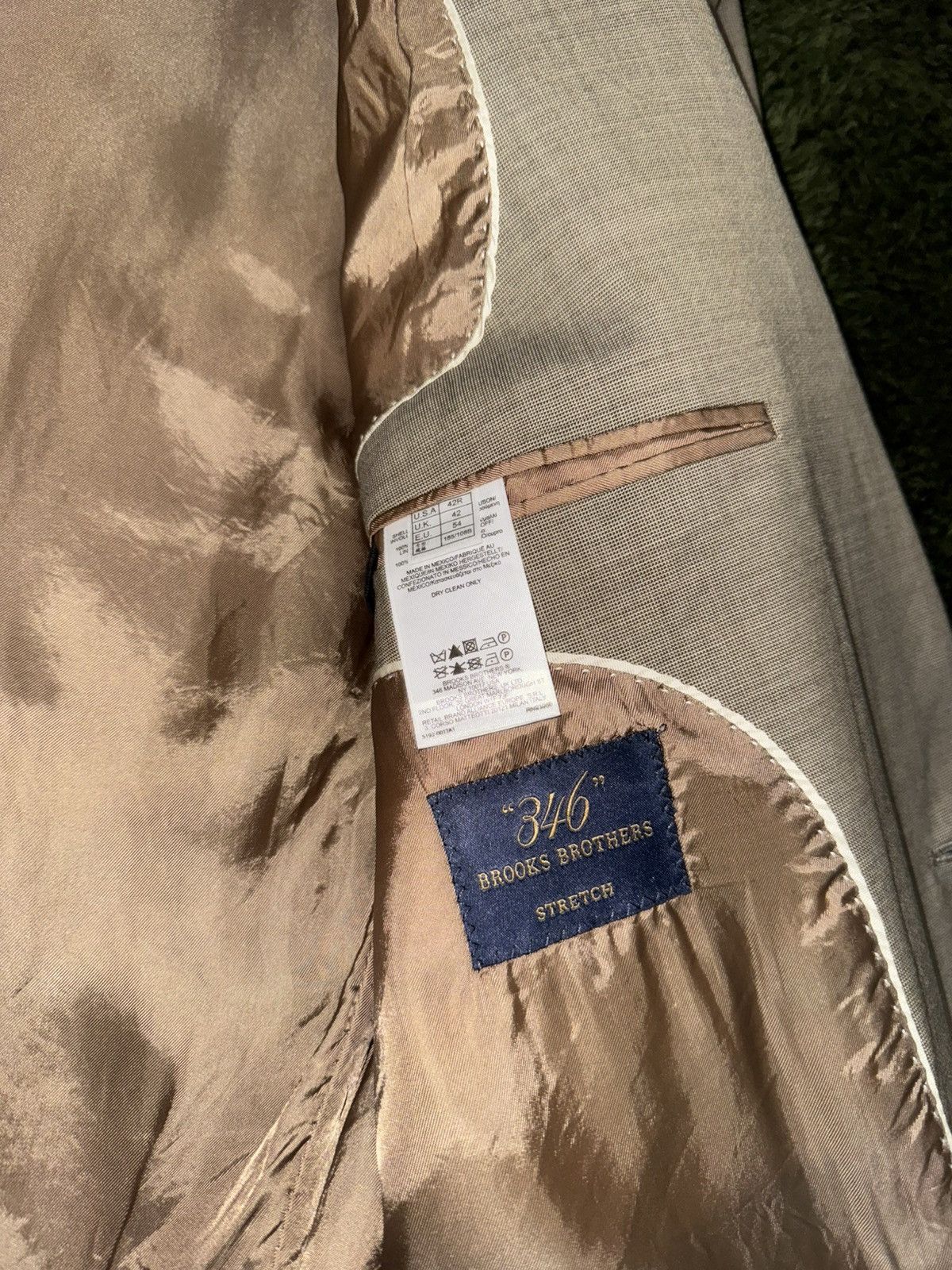 Brooks Brothers [42R] Brooks Brothers USA 346 Stretch Blazer Beige Size 42R - 7 Thumbnail