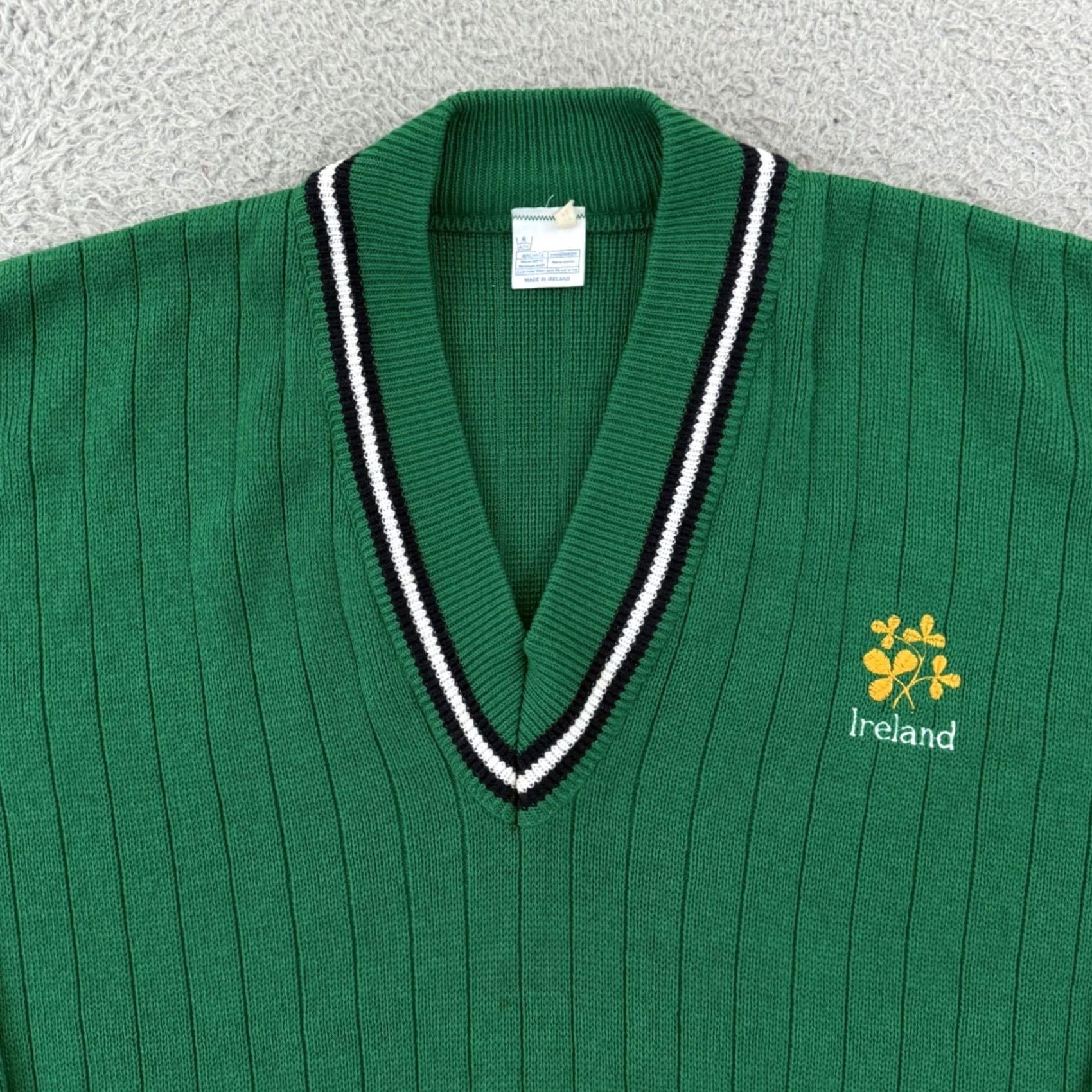 Vintage VINTAGE Country Collection Sweater Mens XL Green Ireland Knit V Neck Academia Preppy Pullover Knit Style Solid Embroidered Size US XL / EU 56 / 4 - 3 Thumbnail