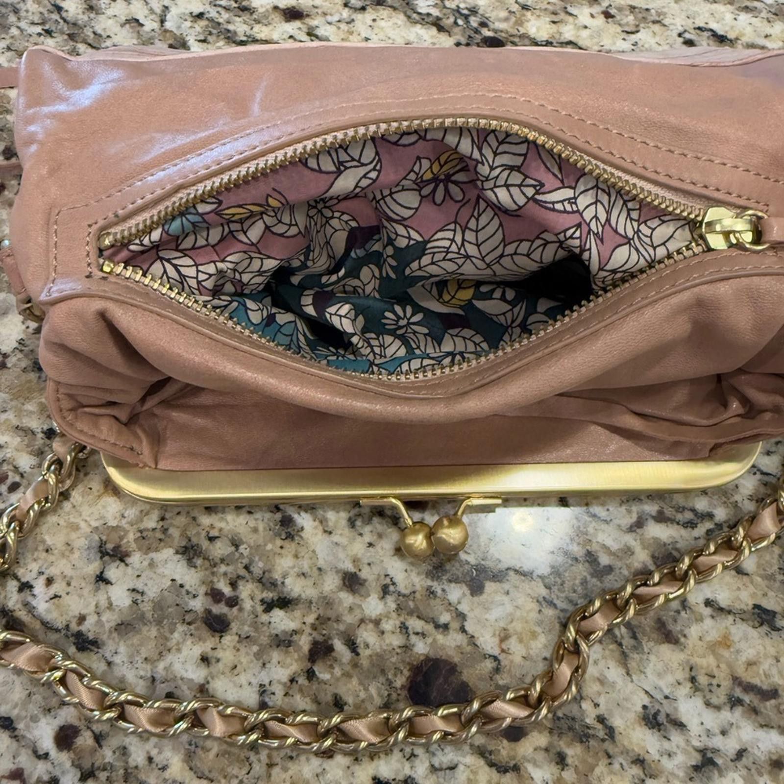 Other Pink leather clutch shoulder bag gold chain & floral Size ONE SIZE - 6 Thumbnail