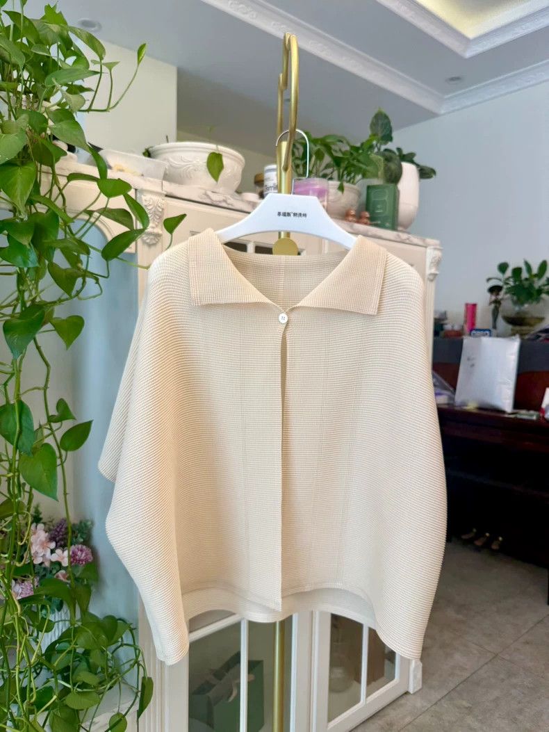 Issey Miyake Issey Miyake size:one size Beige short-sleeved coat Size S / US 4 / IT 40 - 1 Thumbnail