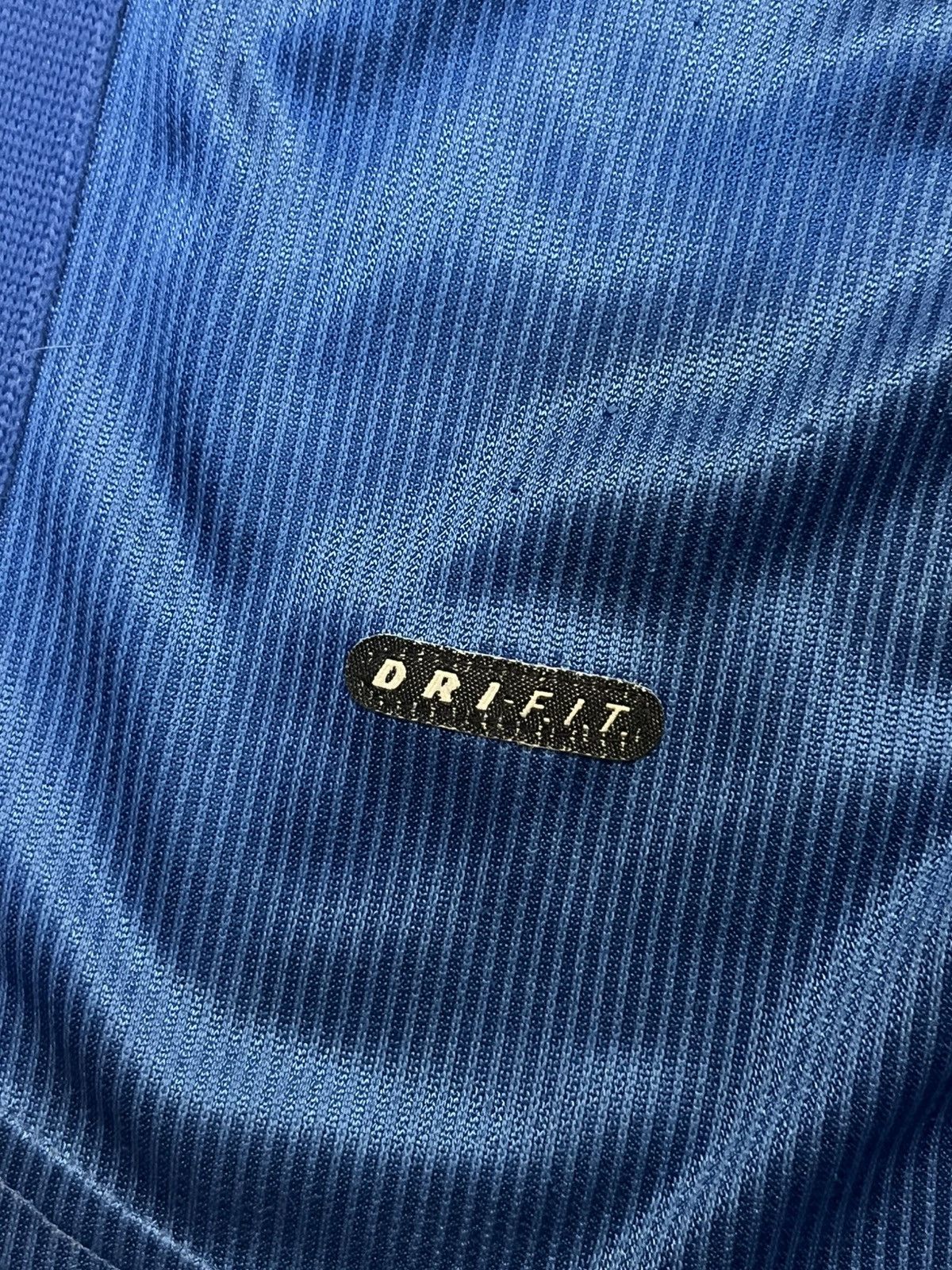 Nike Jersey Italia Nike Vintage Size US L / EU 52-54 / 3 - 5 Thumbnail