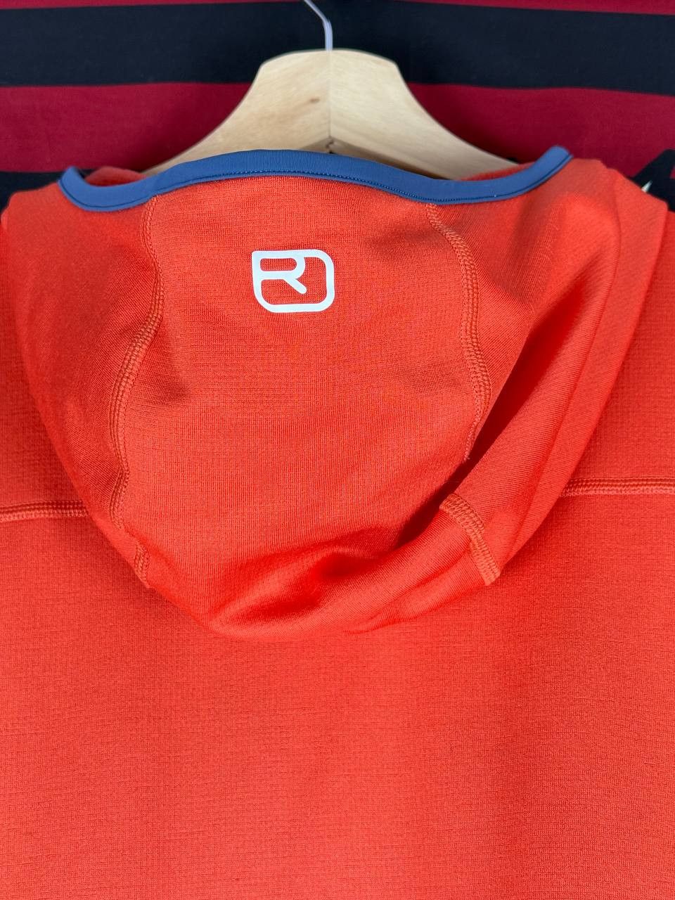 ORTOVOX Ortovox Fleece Plus Classic Merino Inside Hoody Size L Size US L / EU 52-54 / 3 - 9 Thumbnail