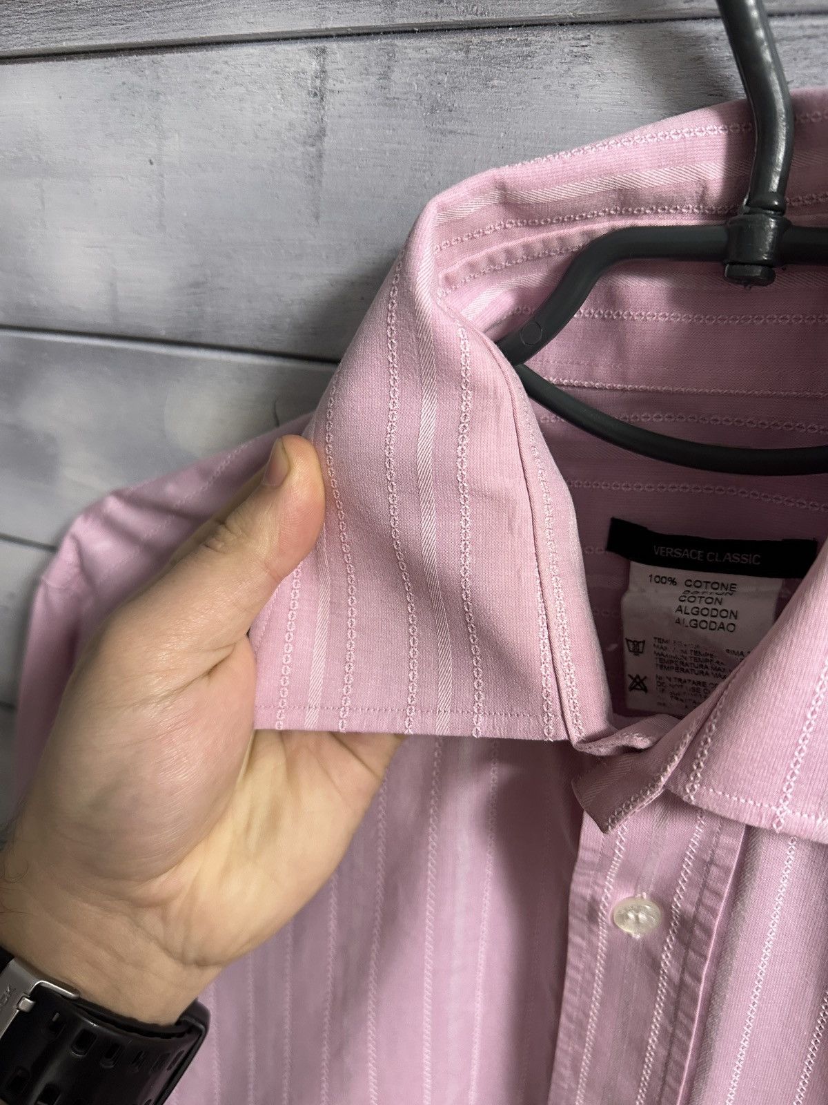 Versace Luxury Vintage Shirt Button Versace Classic Size 15/38 Size US M / EU 48-50 / 2 - 2 Thumbnail