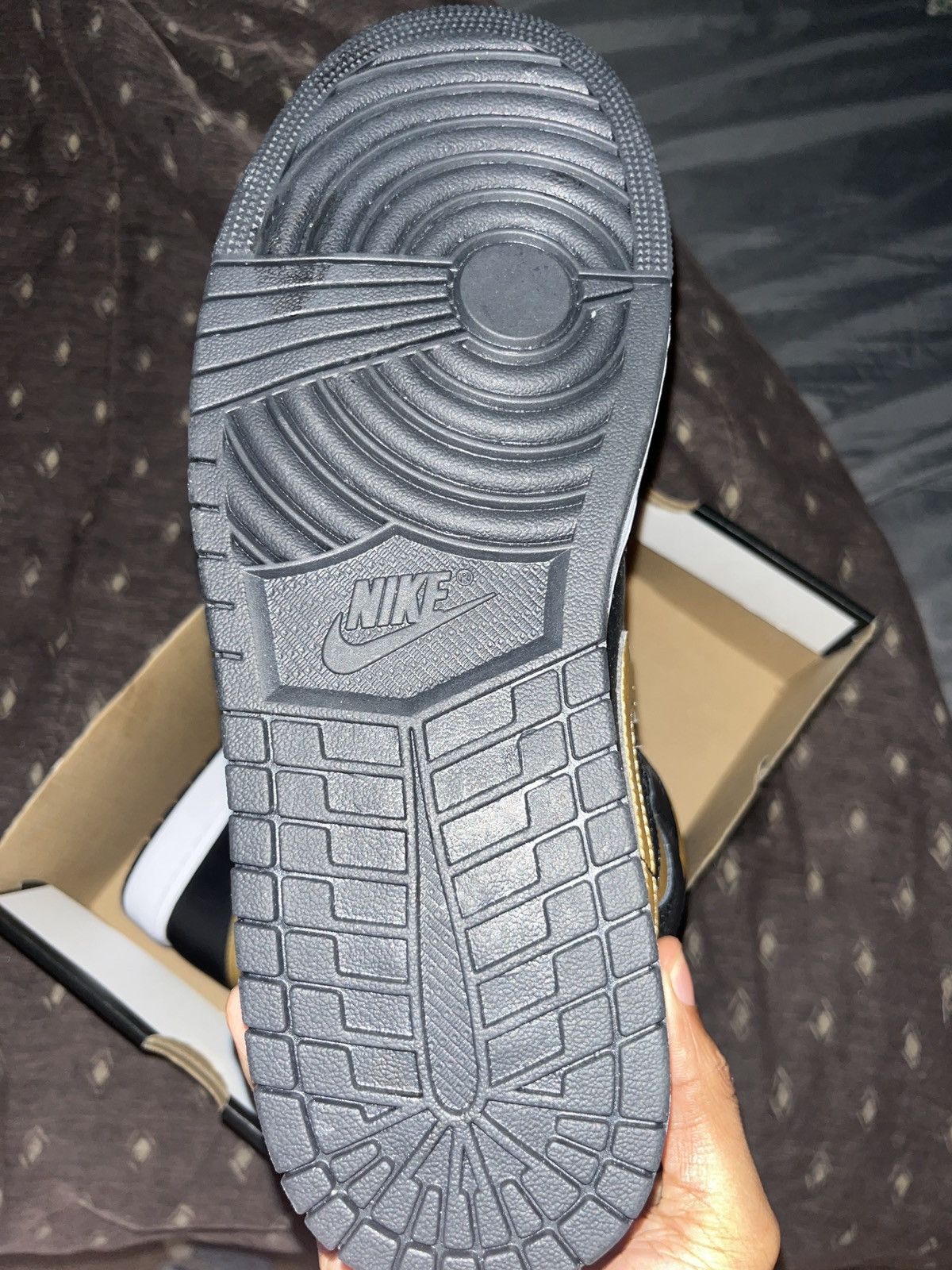 Jordan Brand Jordan 1 mids Size US 11 / EU 44 - 2 Thumbnail