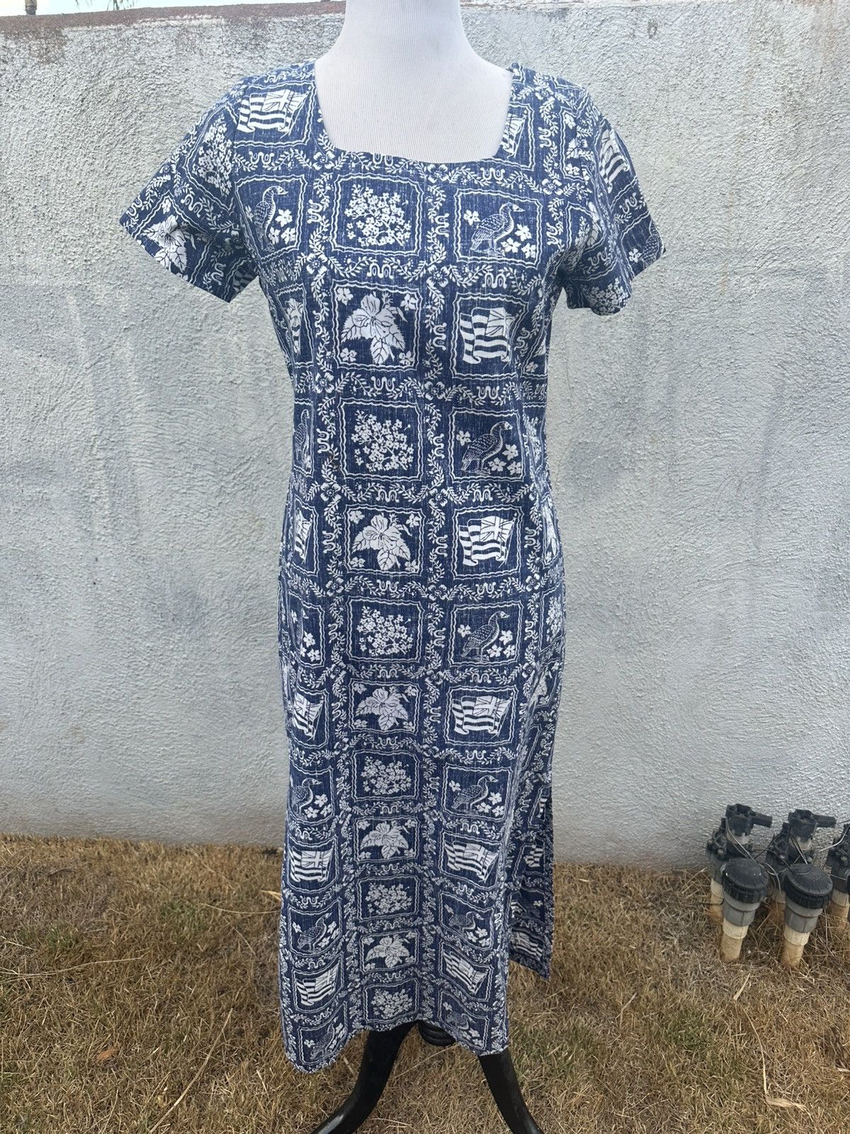Reyn Spooner PreOwned Reyn Spooner Blue/White Hawaiian Dress Women's S Size S / US 4 / IT 40 - 1 Thumbnail