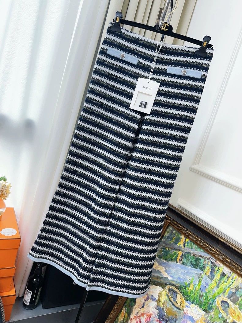 Chanel Chanel 22b blue and white striped shiny knitted wide-leg t Size 24" / US 00 / IT 34 - 1 Thumbnail