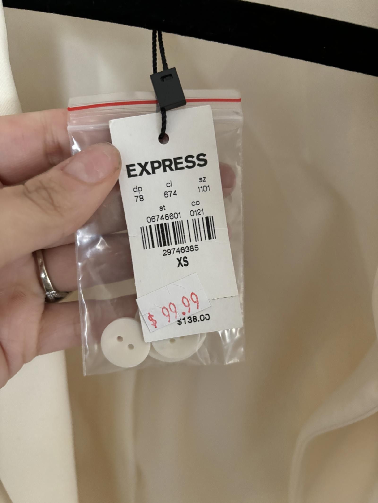 Express NWT Express Women's Double-Breasted Blazer - Ivory Jacket XS Size XS / US 0-2 / IT 36-38 - 6 Thumbnail