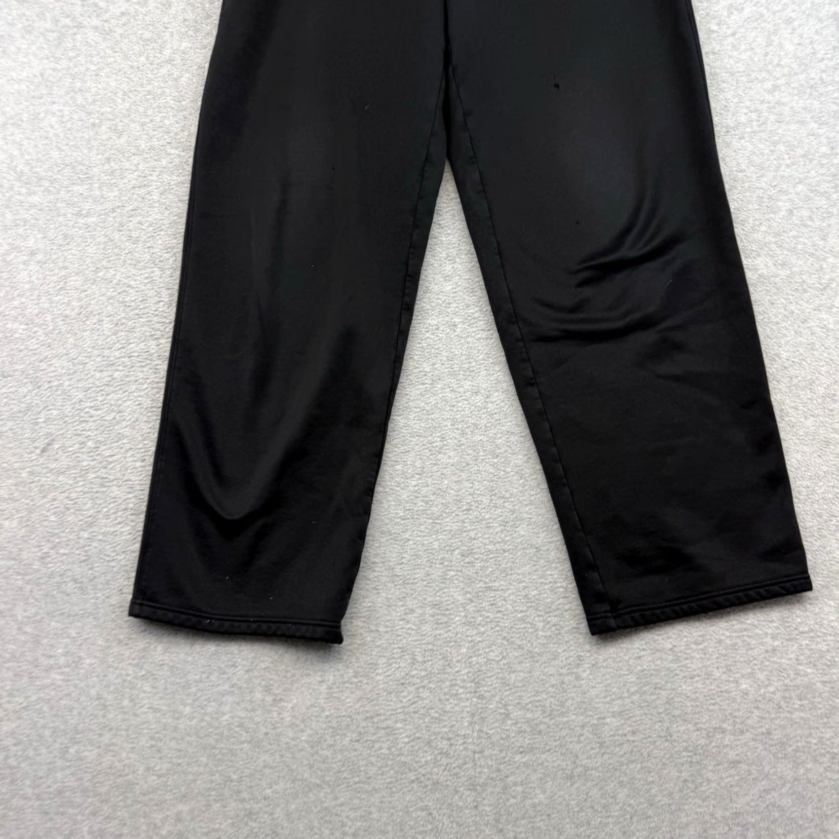 Under Armour Under Armour Track Pants Men’s M Black Athletic Regular Straight Leg Sweatpants - Breathable, Drawstring, Gym & Training Size US 31 - 2 Thumbnail