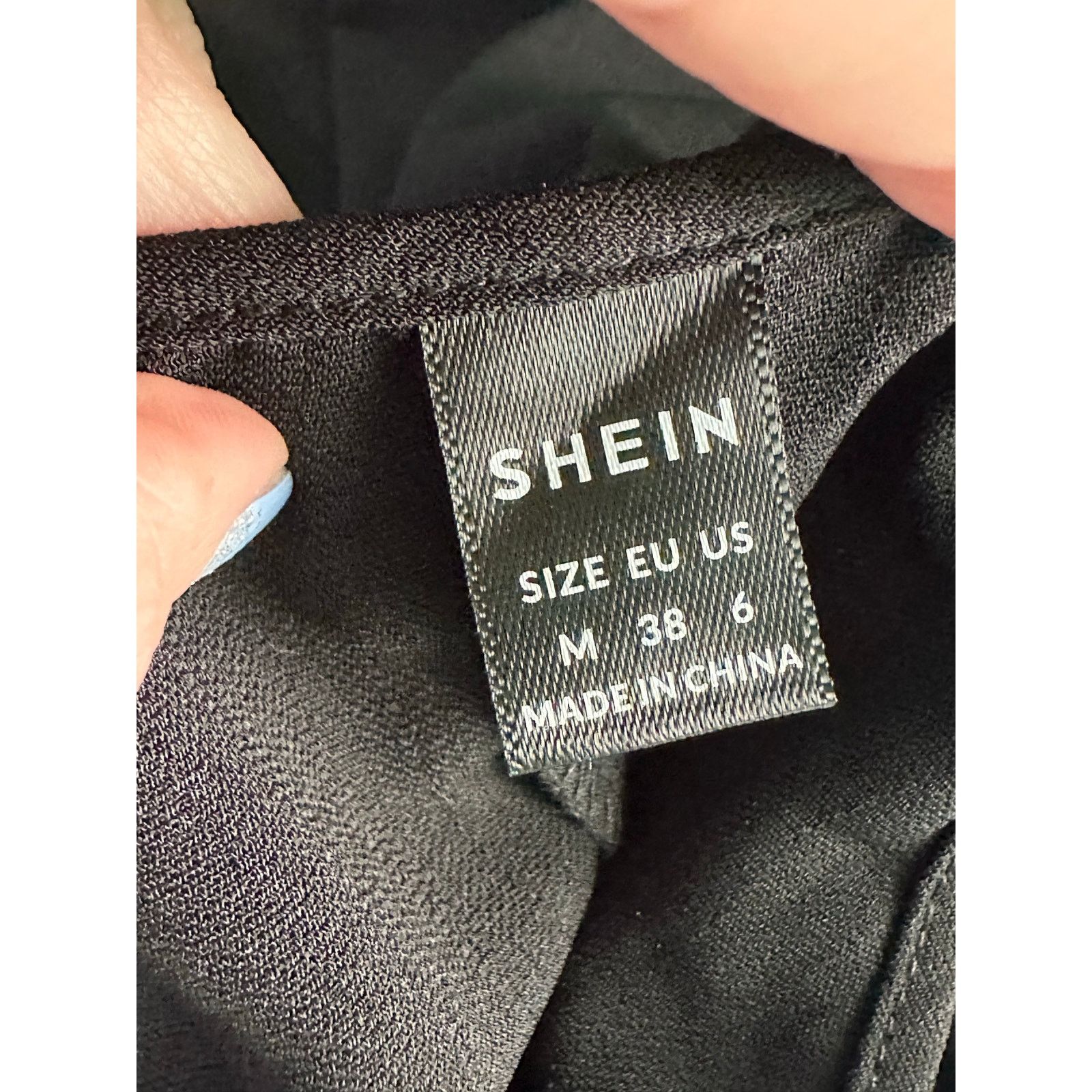 Shein Shein Black Double Pocket Sleeveless Racerback Romper Medium Size 28" / US 6 / IT 42 - 3 Thumbnail