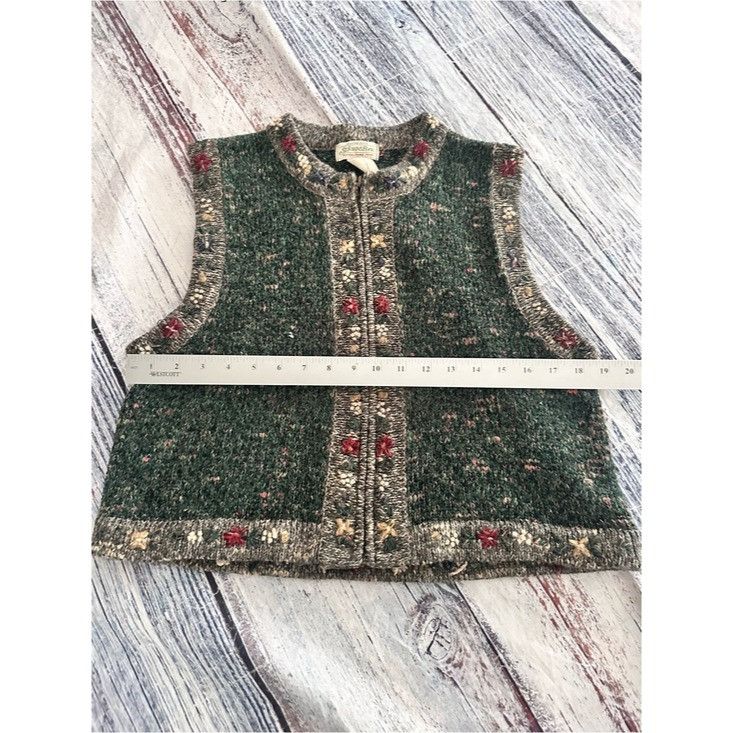 Vintage Vintage St. John’s Bay Green Wool Knit Vest with Floral Embr Size L / US 10 / IT 46 - 6 Thumbnail