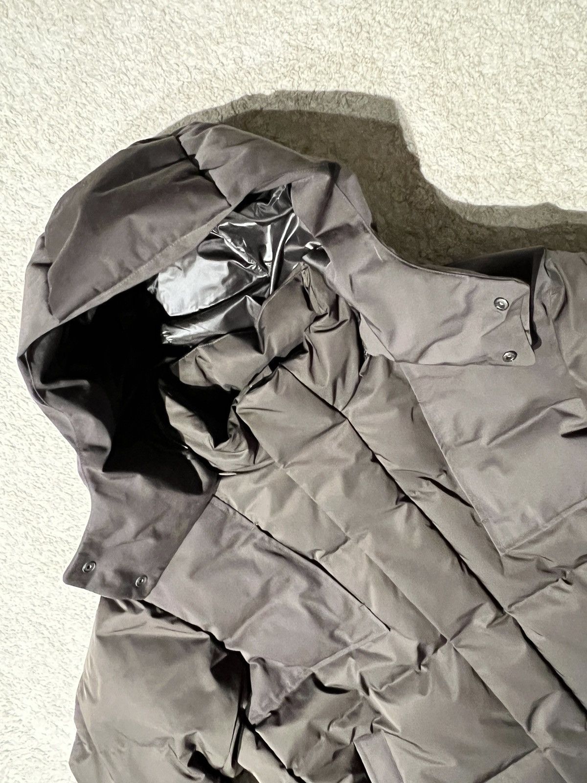 Jil Sander × Uniqlo Uniqlo +J Oversized Down Parka Olive Men's Size XL Size US XL / EU 56 / 4 - 3 Thumbnail