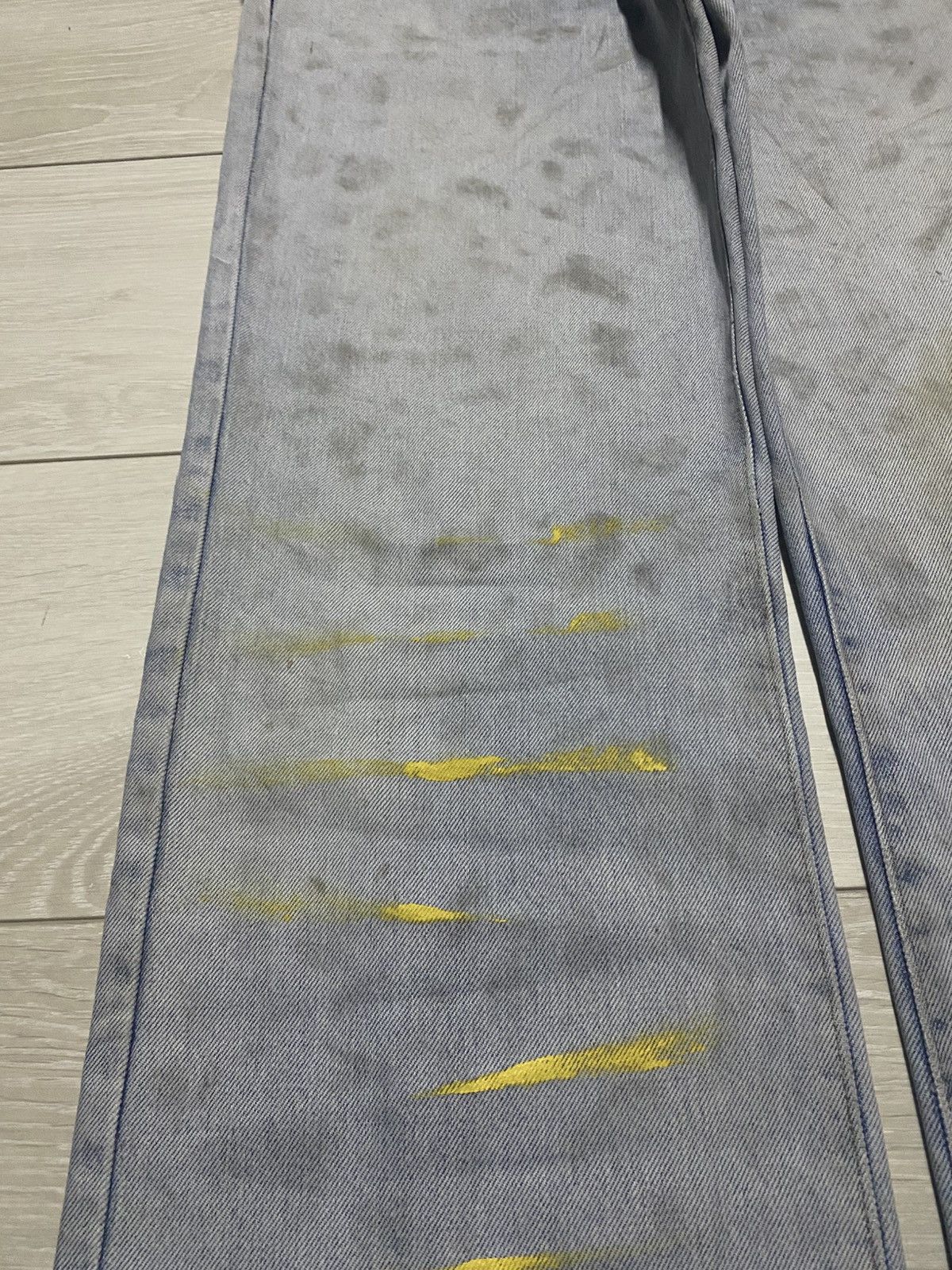 Wrangler Wrangler Vintage Distressed Denim One of a Kind Fade & Paint Size US 33 - 7 Thumbnail