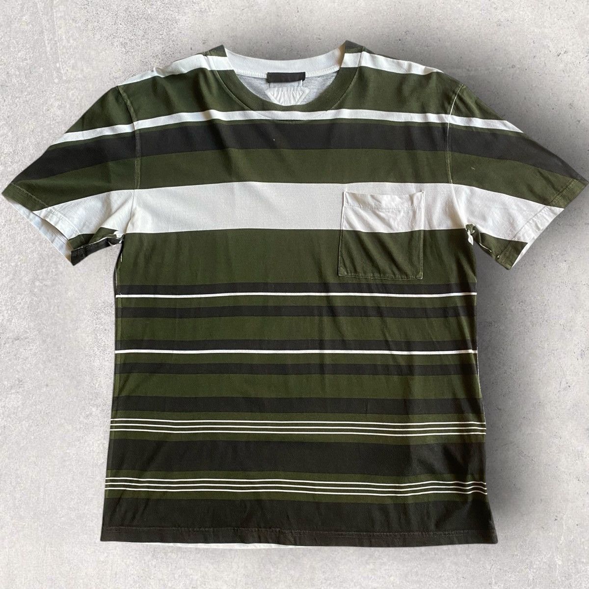 Prada Prada Color Block Print T Shirt Size US L / EU 52-54 / 3 - 1 Thumbnail