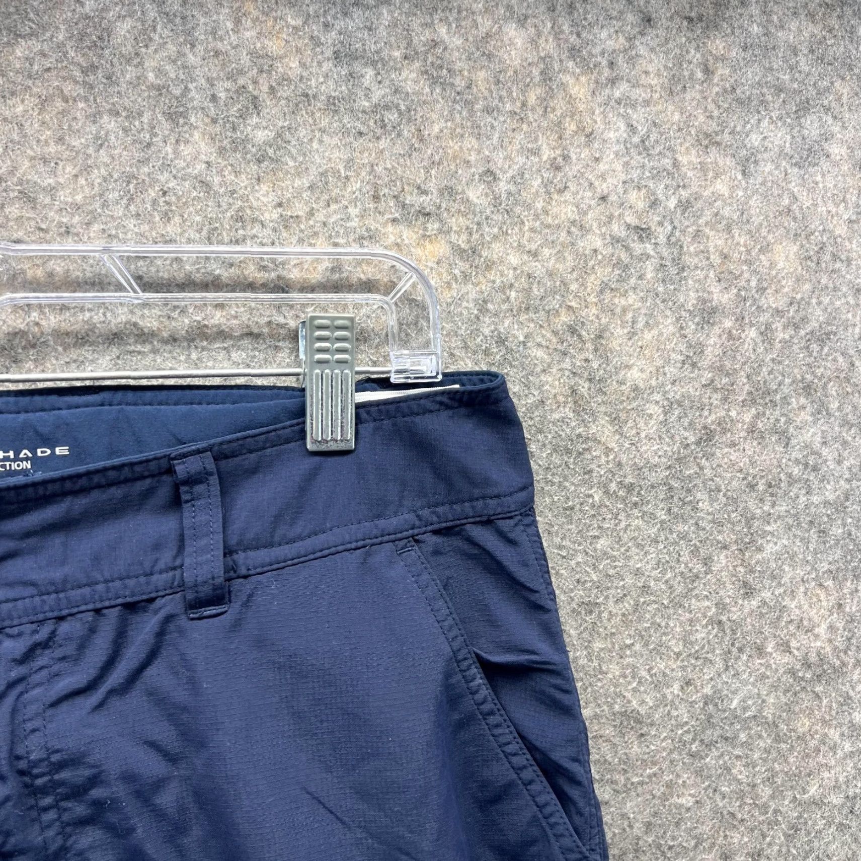 Vintage Columbia Shorts Women 8 Shorts Blue Navy Chino Flat Front Omni Shade PFG Hiking Pants Activewear Casual Travel Size 30" / US 8 / IT 44 - 4 Thumbnail