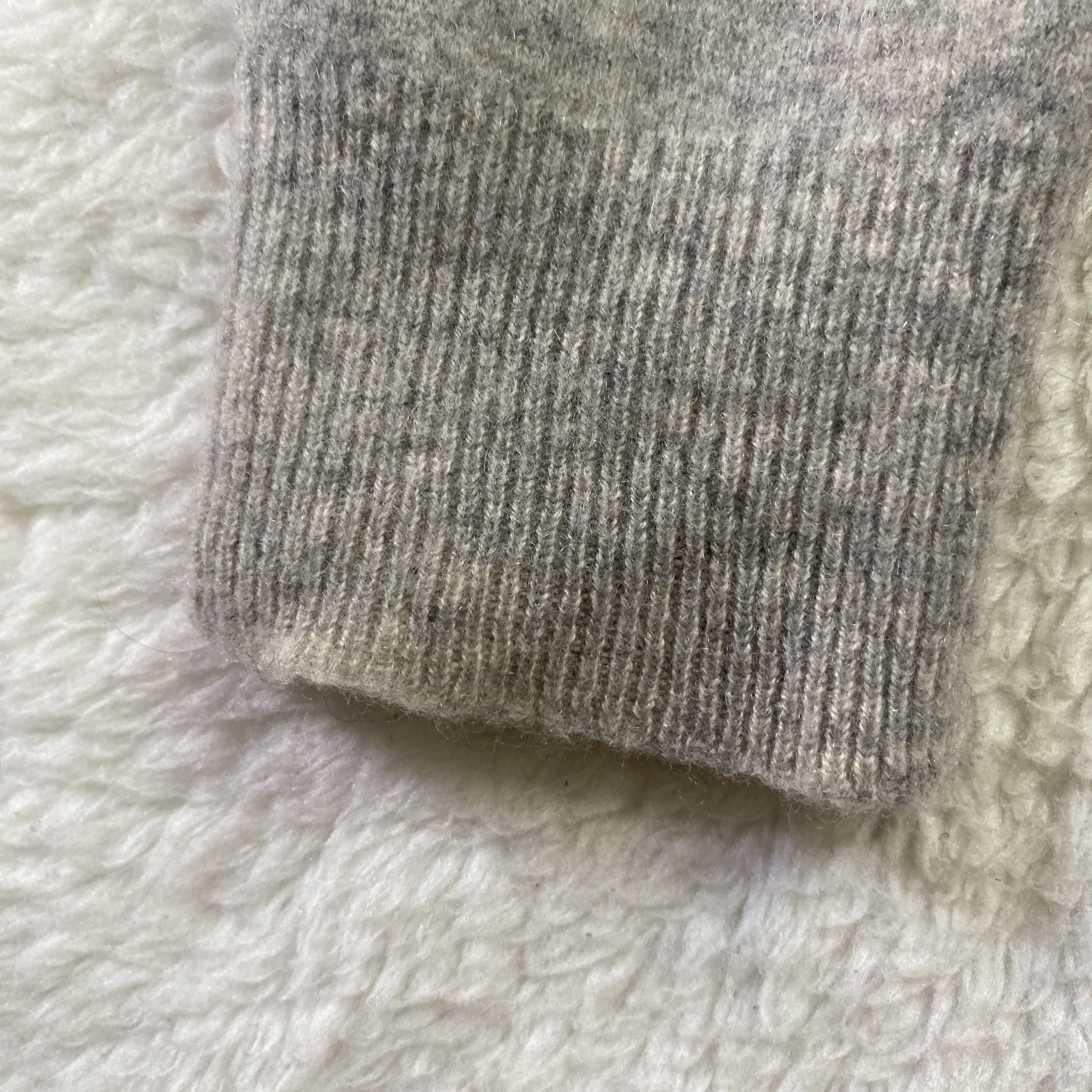 Other Italian Luxury 100% Cashmere Grey Crewneck Sweater Size M / US 6-8 / IT 42-44 - 7 Thumbnail