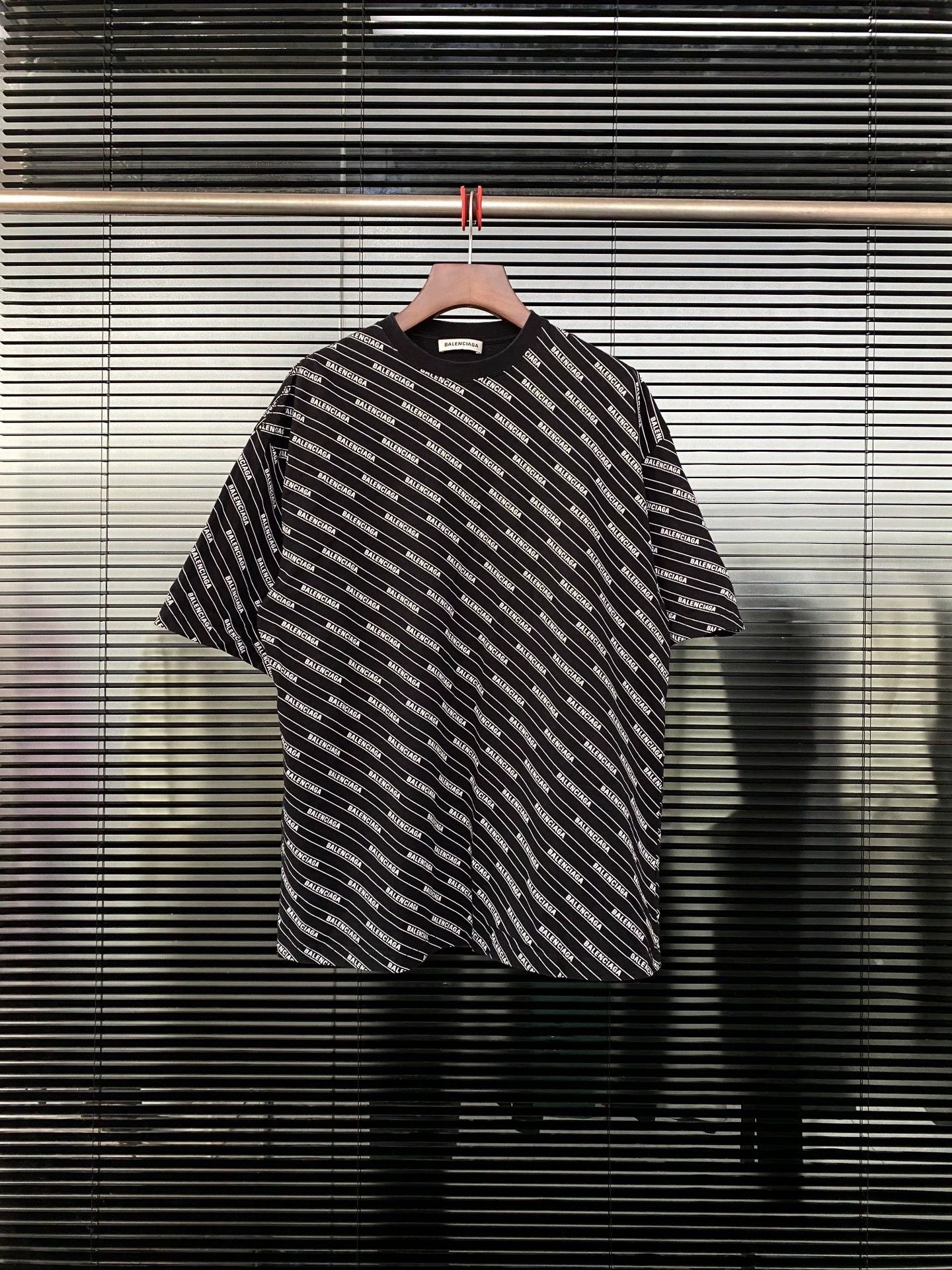 Balenciaga Balenciaga bullet screen short sleeved shirt Size US XS / EU 42 / 0 - 1 Thumbnail