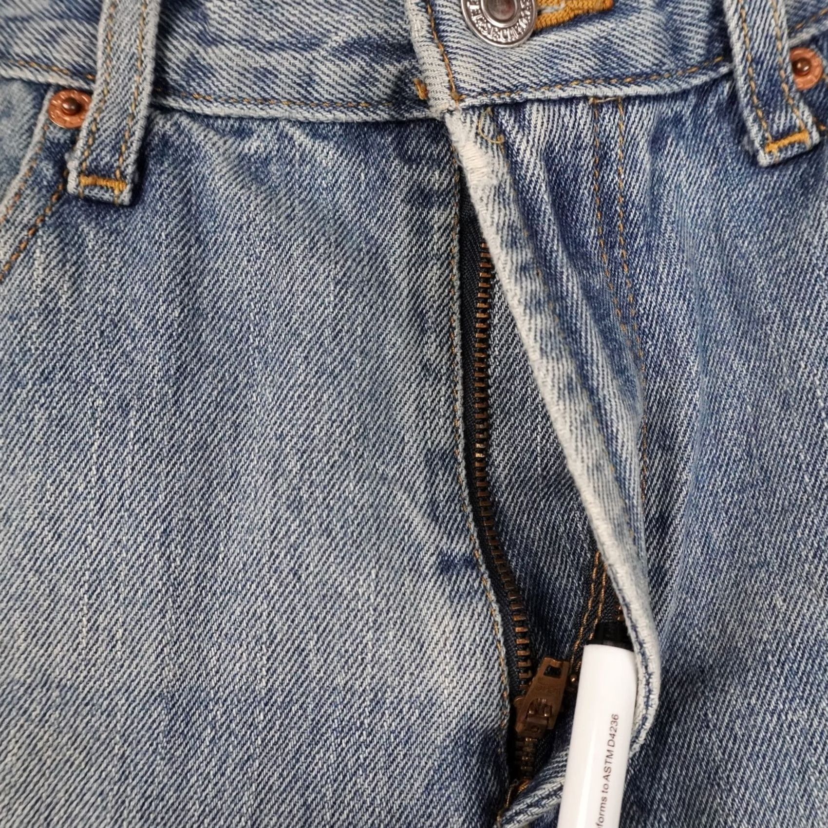 Levi's VINTAGE Levi's 505 Regular Men Jeans 33x32 Light Wash Blue Denim 5-Pocket Straight Size US 33 - 4 Thumbnail