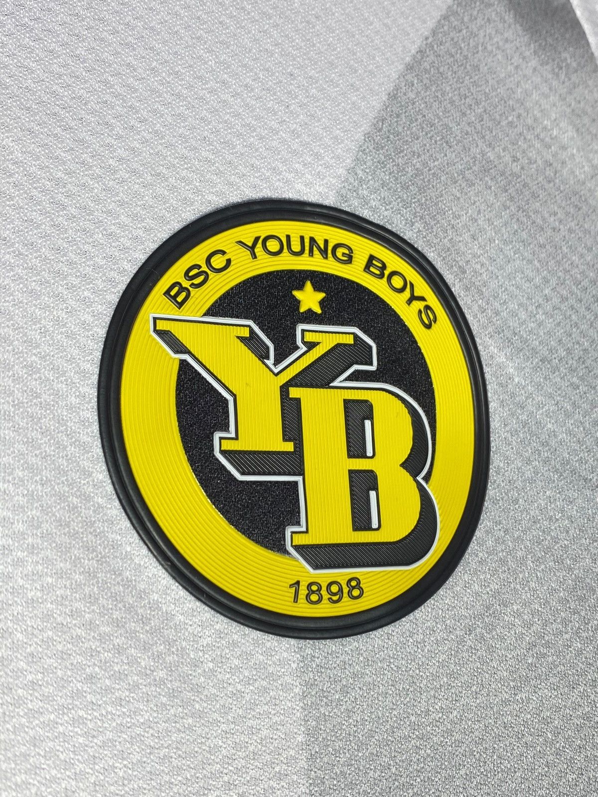 Honda Jako BSC Young Boys 2014/15 Third Football Shirt Size US S / EU 44-46 / 1 - 4 Thumbnail