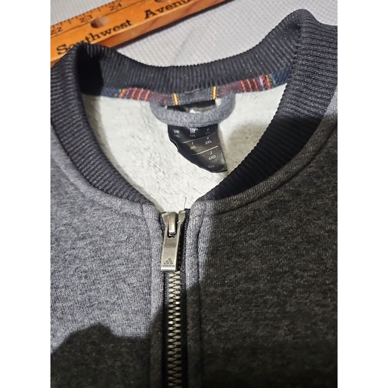 Adidas VINTAGE Adidas Jacket Mens 2XL Gray Basketball All-Star Warm Up Full Zip Shirt Mens XXL Gray NBA Logo Full Zip 2015 Adidas NBA All-Star Warm Up Jacket Size US XXL / EU 58 / 5 - 7 Thumbnail