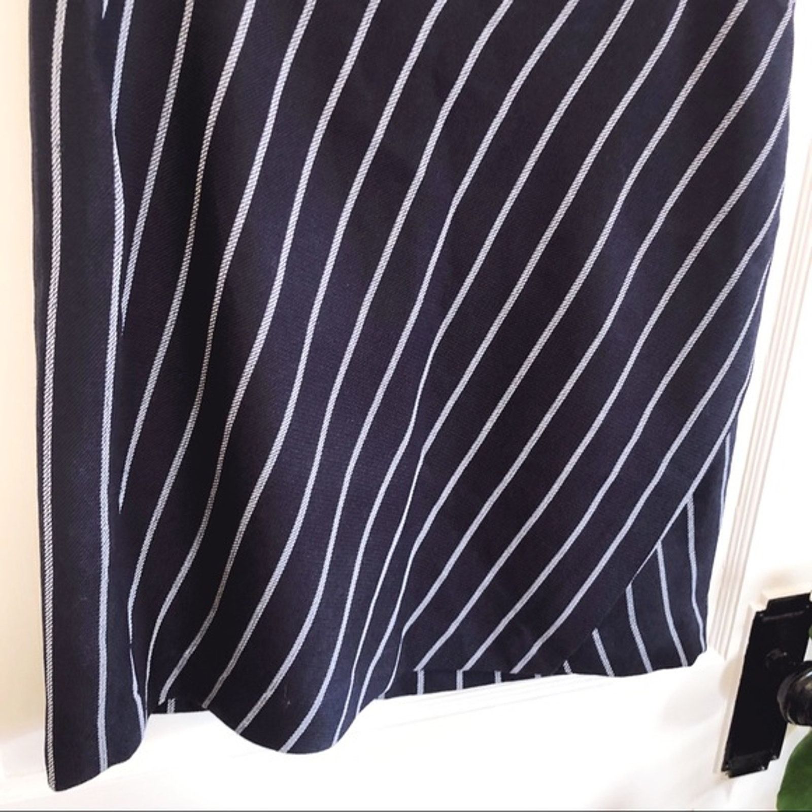 Banana Republic Banana Republic Navy Stripe Wrap A-Line Skirt Size 28" / US 6 / IT 42 - 6 Thumbnail