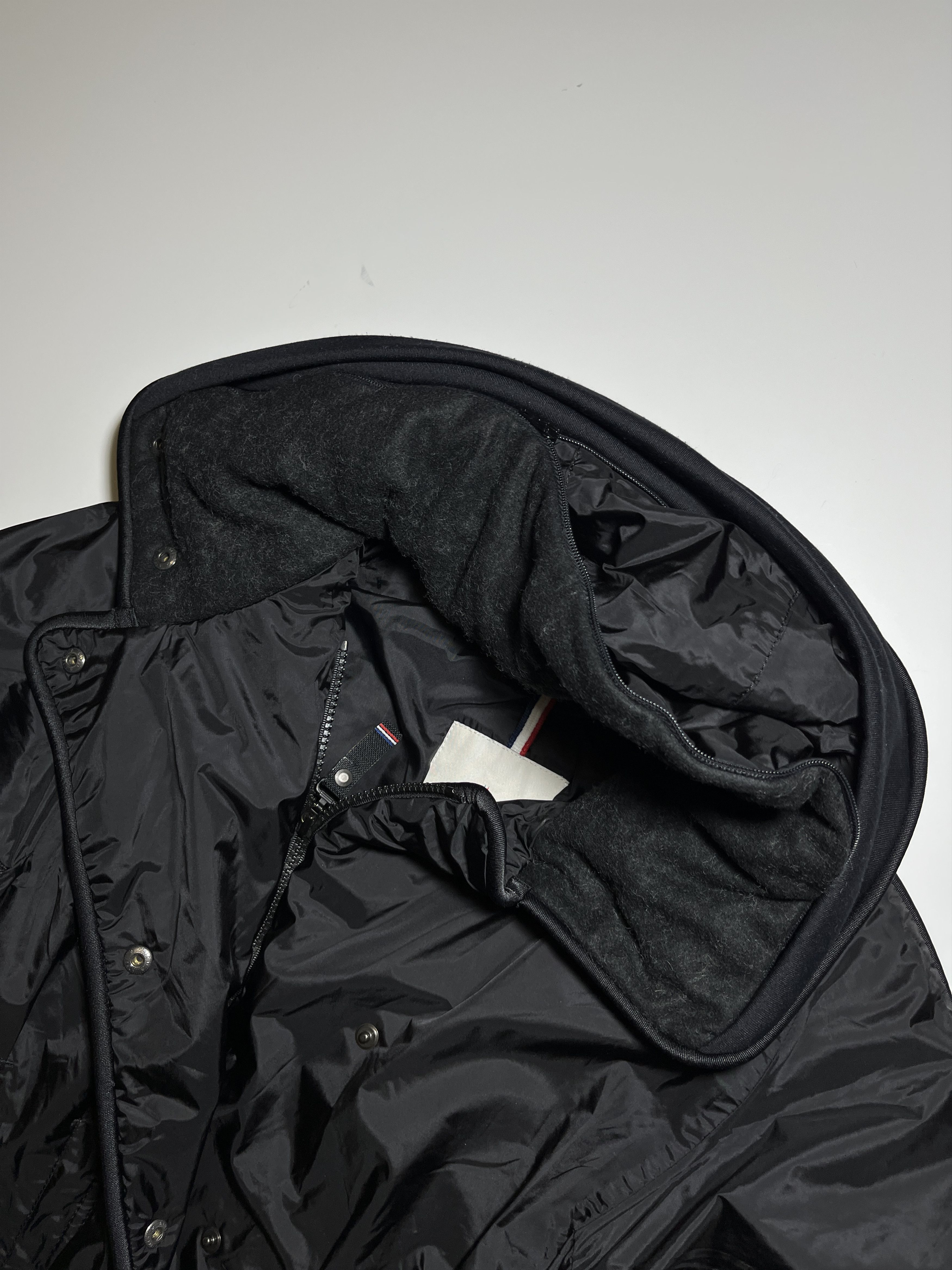 Moncler Vintage Y2K Moncler Women's Black Hooded Ski Jacket Size S Size S / US 4 / IT 40 - 11 Thumbnail