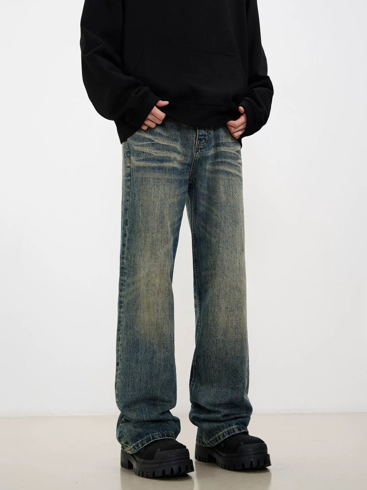 Vintage American retro high street washed distressed flared jeans Size US 32 / EU 48 - 3 Thumbnail