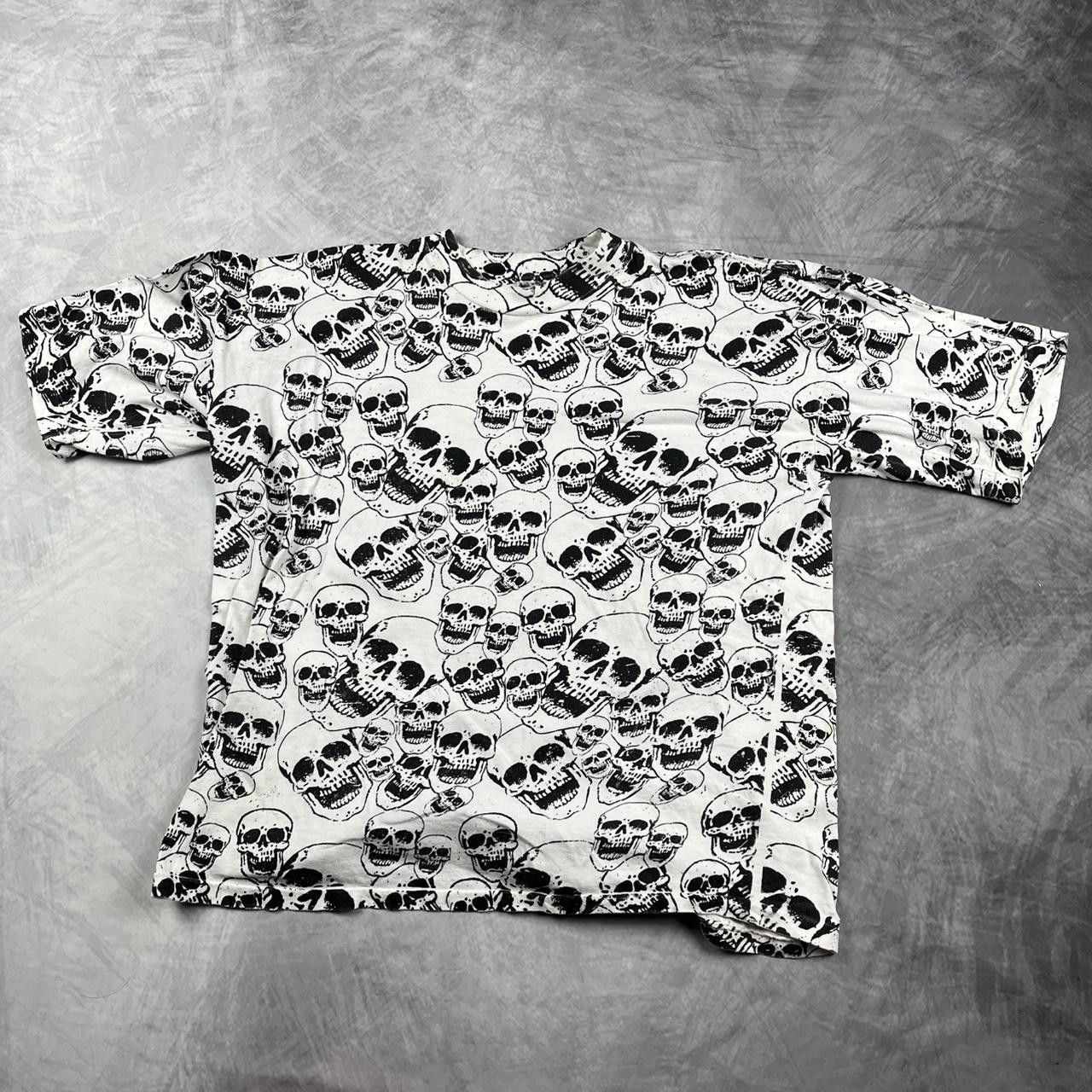 Designer vintage 90s skulls shirt Size US L / EU 52-54 / 3 - 1 Thumbnail