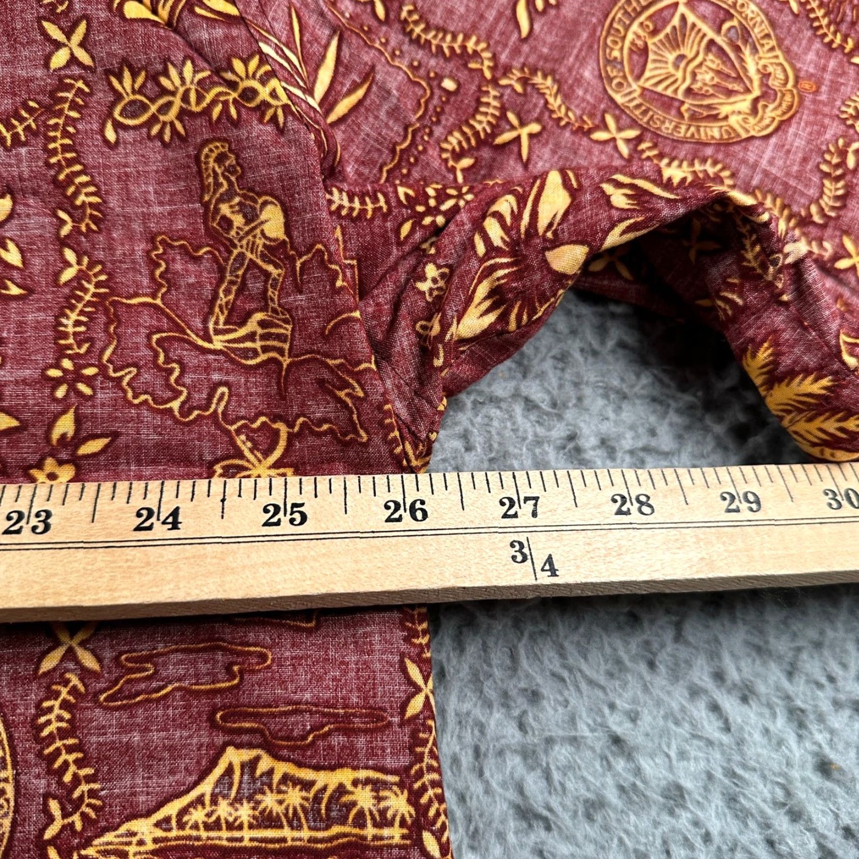 ALOHAS Ke Nui Hawaiian Shirt Mens XXL Burgundy Gold USC Trojans Aloha Button Front Size US XXL / EU 58 / 5 - 5 Thumbnail
