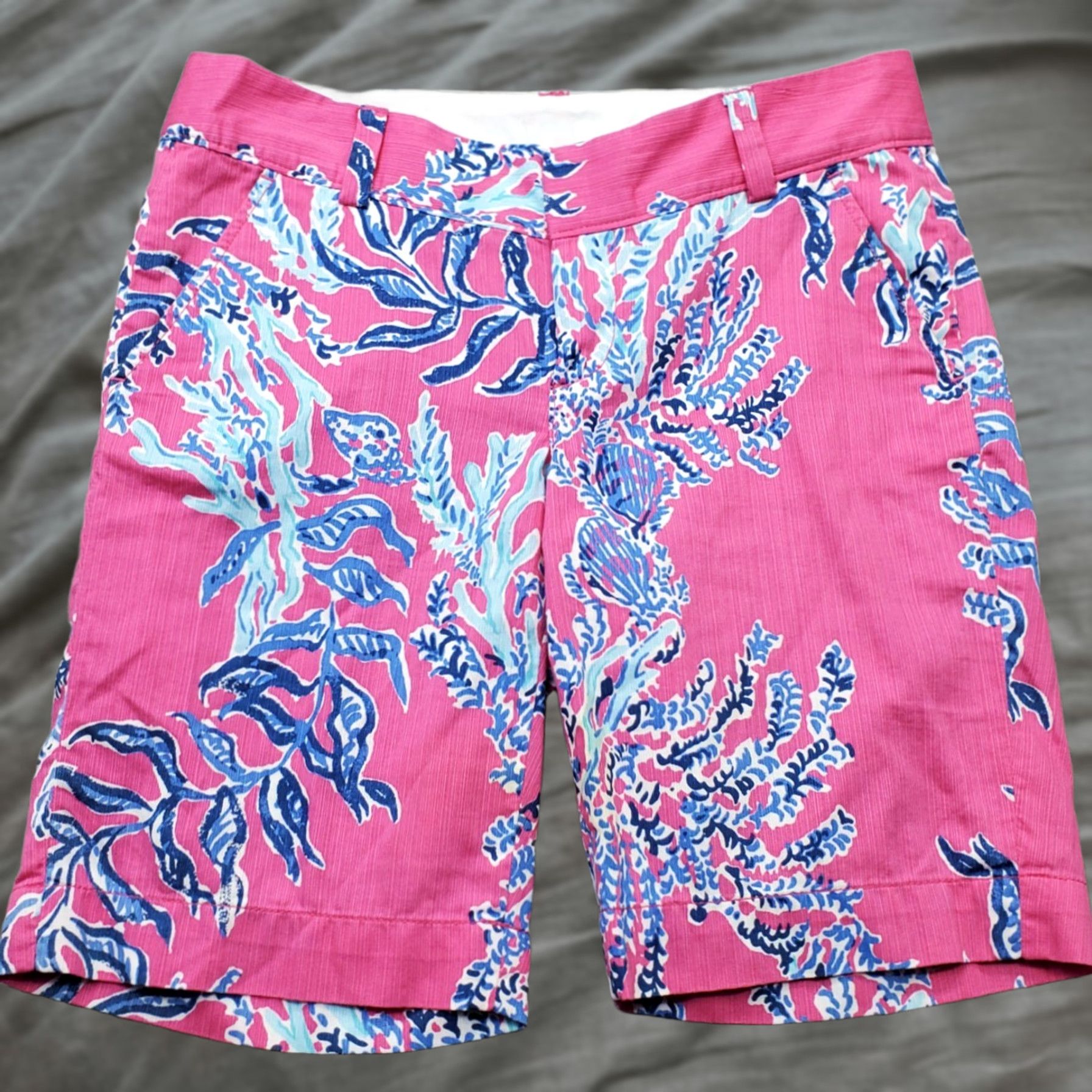 Lilly Pulitzer Lilly Pulitzer The Chipper Bermuda Shorts Womens 2 Multicolor Floral Short? Size 26" / US 2 / IT 38 - 1 Thumbnail