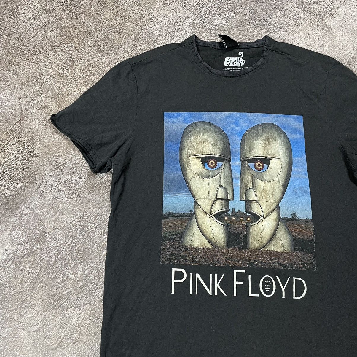 Vintage Vintage Pink Floyd Graphic Tee Y2K Grunge Band Tee Worn In M Size US M / EU 48-50 / 2 - 2 Thumbnail
