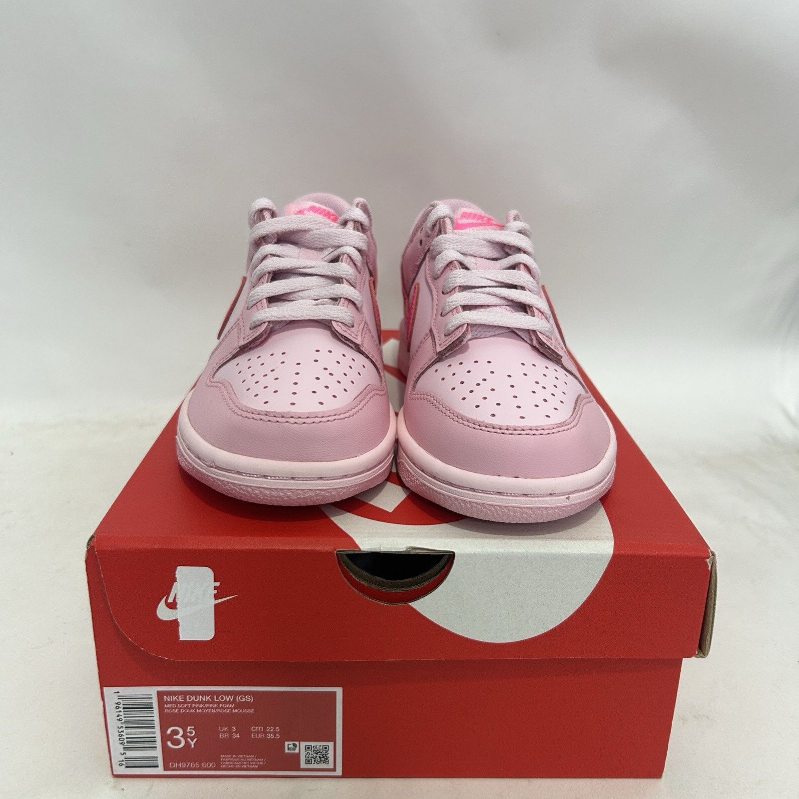 Nike Nike Dunk Low GS “Triple Pink/Pink Panther” Size US 5 / IT 35 - 2 Thumbnail