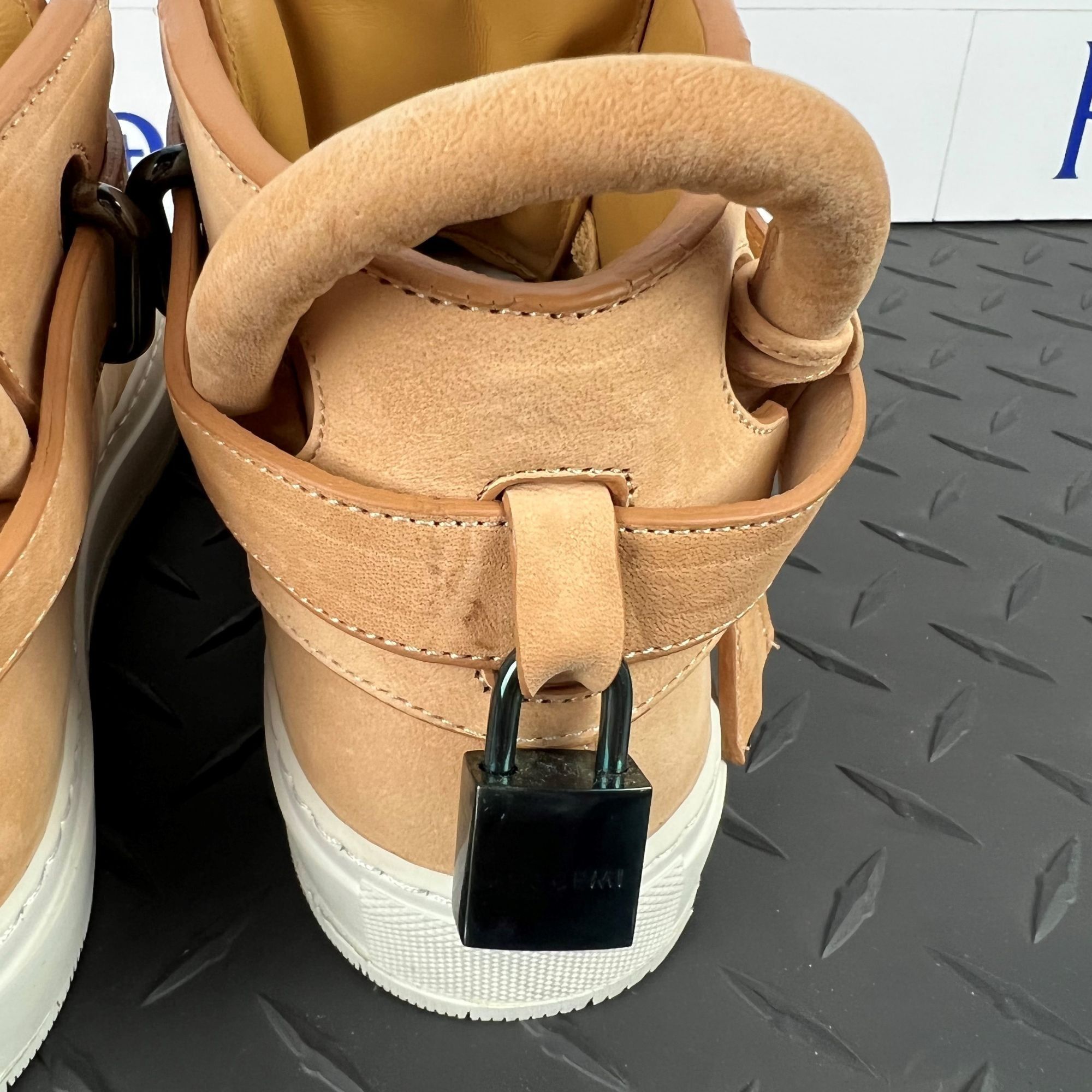 Buscemi Buscemi 100MM Vegtan/Avorio Leather Sneakers US 6 SAMPLE Size US 6 / EU 39 - 8 Thumbnail