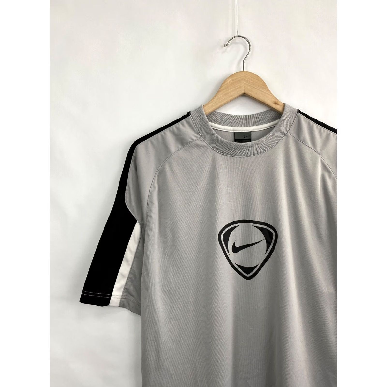 Nike VINTAGE Nike Total Ninety Center Swoosh Retro T-Shirt Mens L Gray 90s Shirt Size US L / EU 52-54 / 3 - 3 Thumbnail