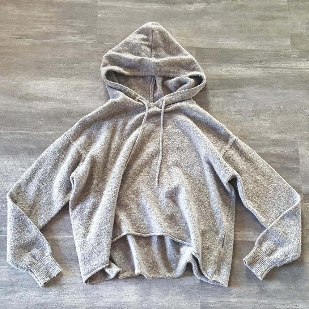 Designer Grey Cropped Brandy Melville Hoodie Long Sleeve Size ONE SIZE - 1 Thumbnail